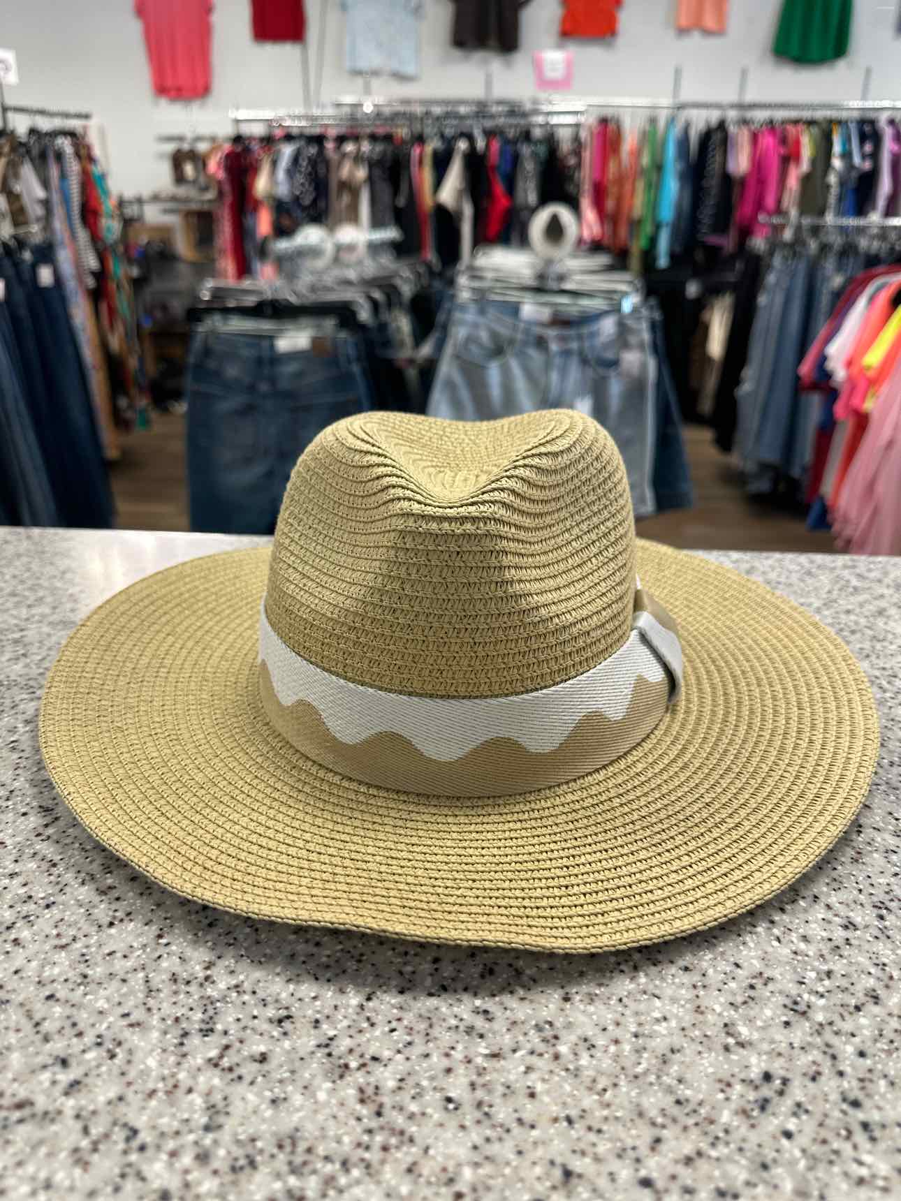 Shiraleah Chicago Size One Size Tan Hat