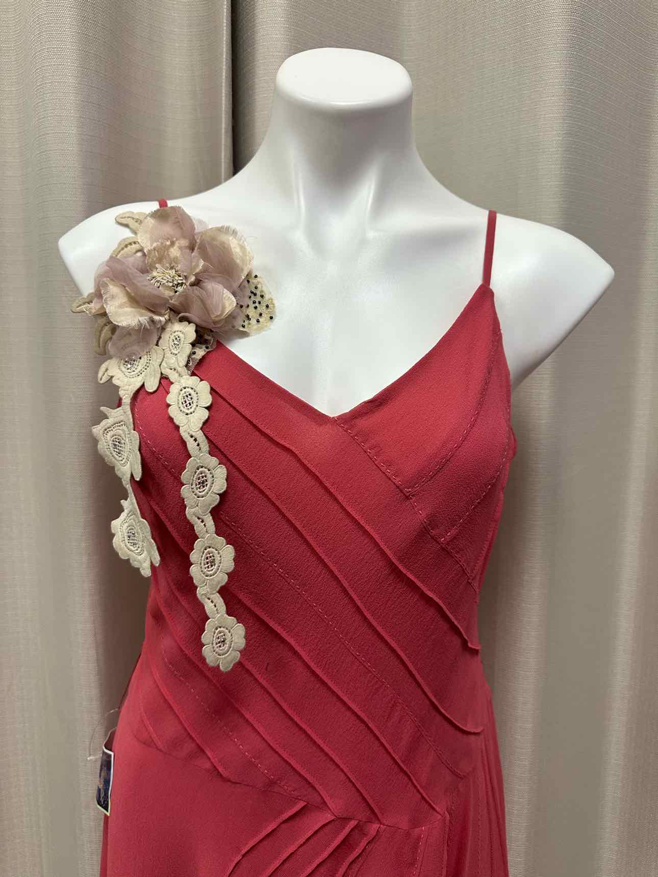 Coast NEW NWT Pleated Crochet Floral Decor Knee Length Size 16 Pink Dress