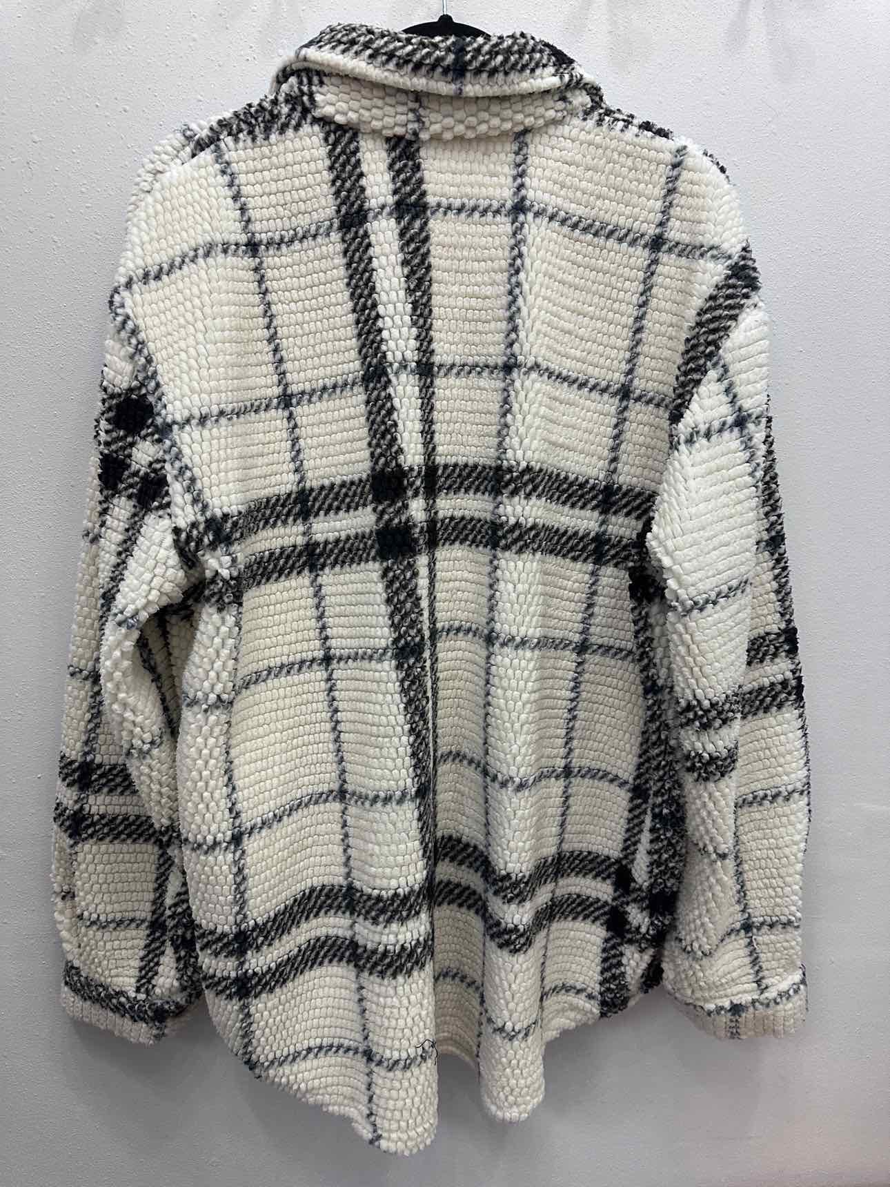 Blakeley Size 1X Sherpa Fuzzy Plaid White and Black Shacket Jacket (Consigned)