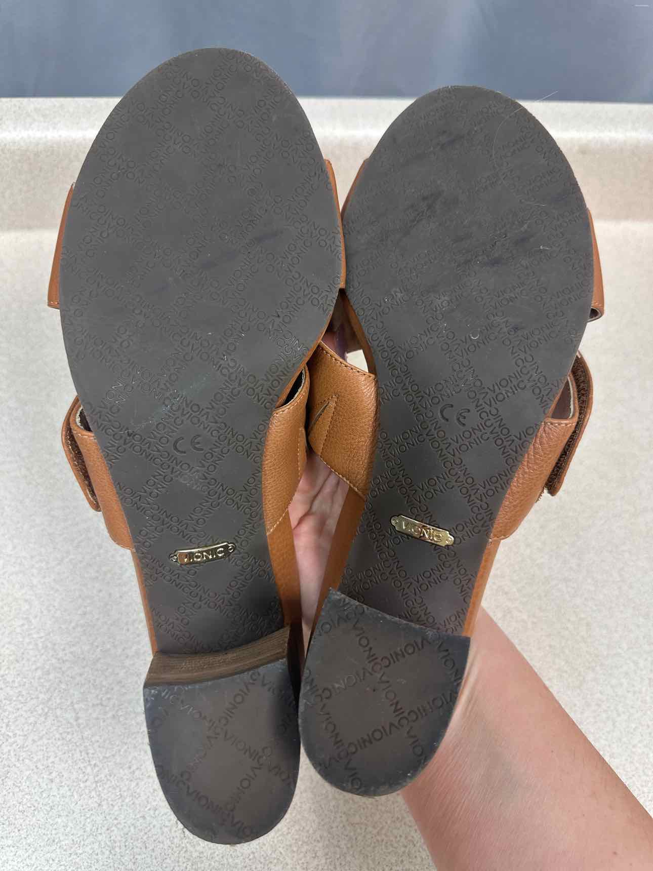Vionic Size 10 Brown sandal