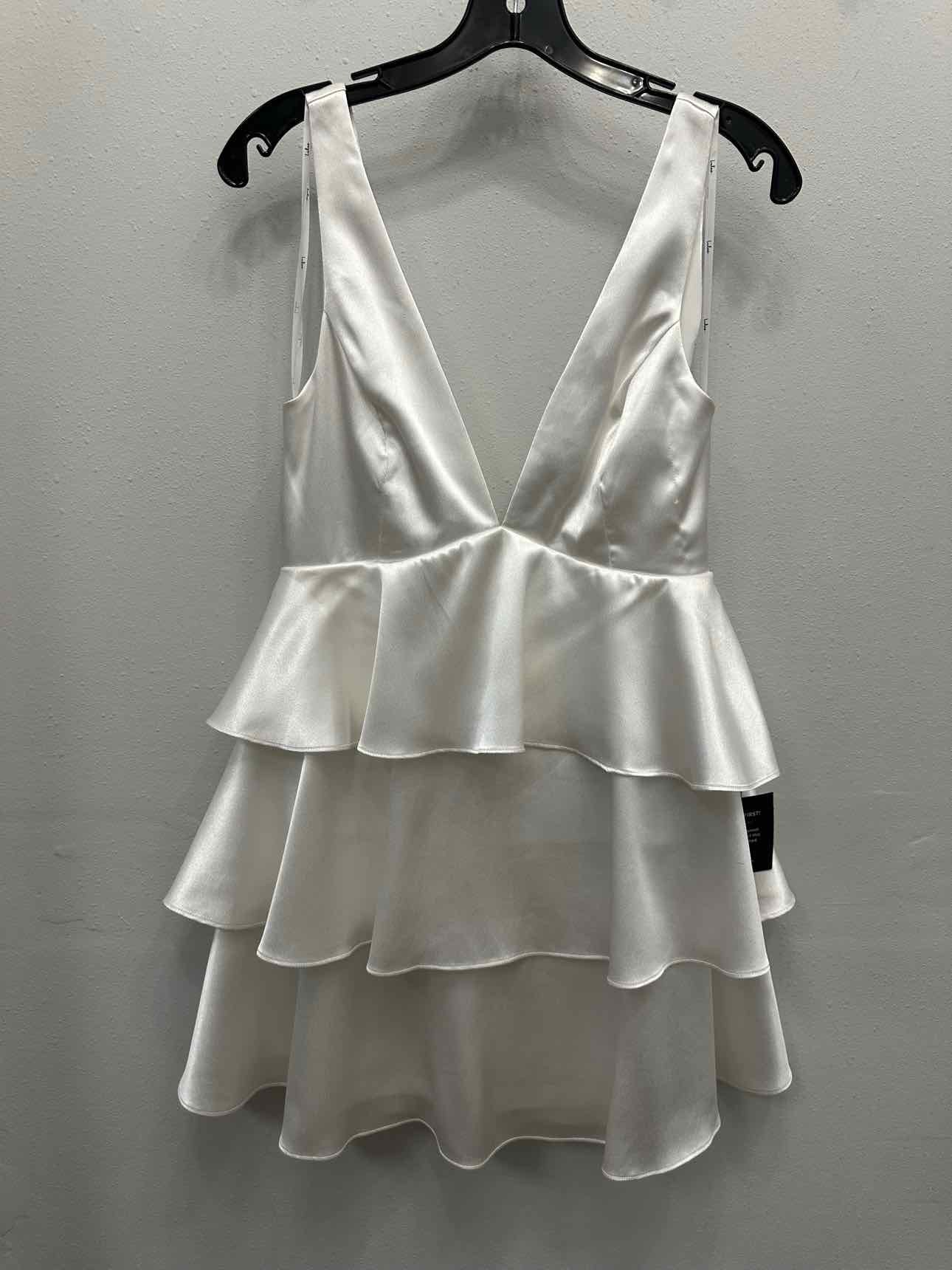 Lulus NEW NWT Ruffle Tiered Plunge Neckline Open Back Size Small White Dress