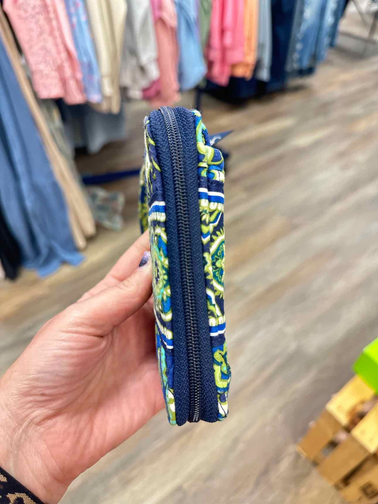Vera Bradley Rhythm & Blues Paisley Pattern Zipper Wristlet Blue Green Wallet