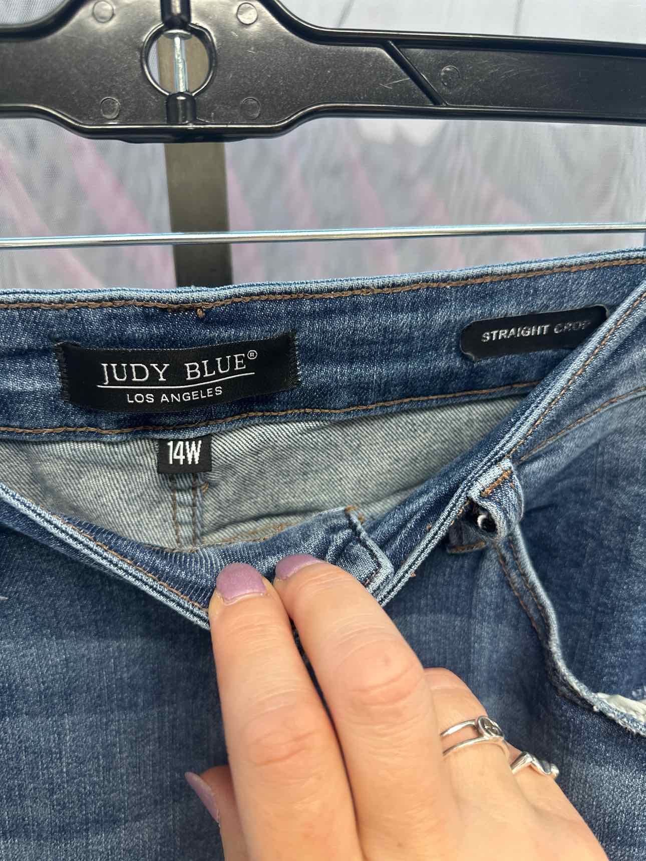 Judy Blue Size 14W Medium Wash Straight Crop Distressed Frayed Hem Denim Jeans
