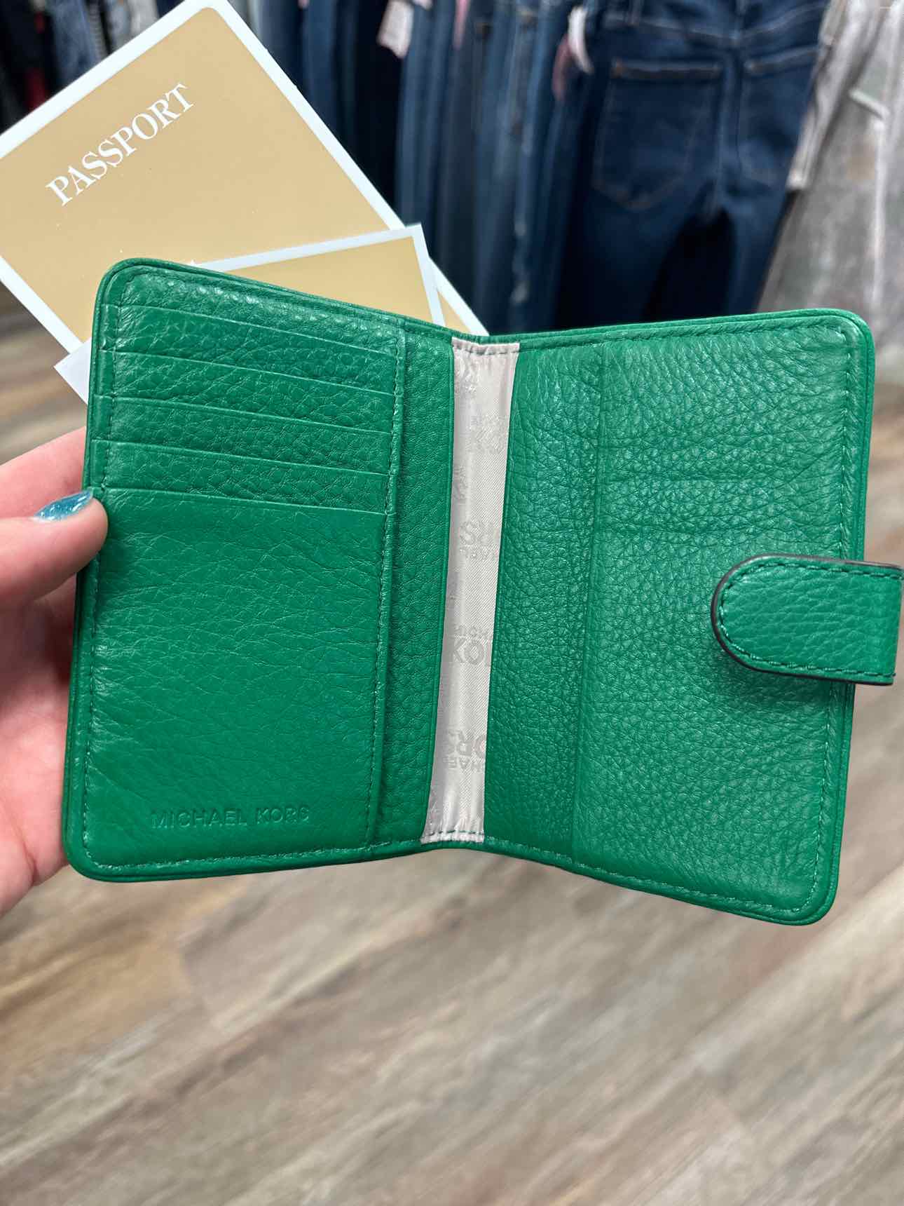 Michael Michael Kors Size Small Green Wallet