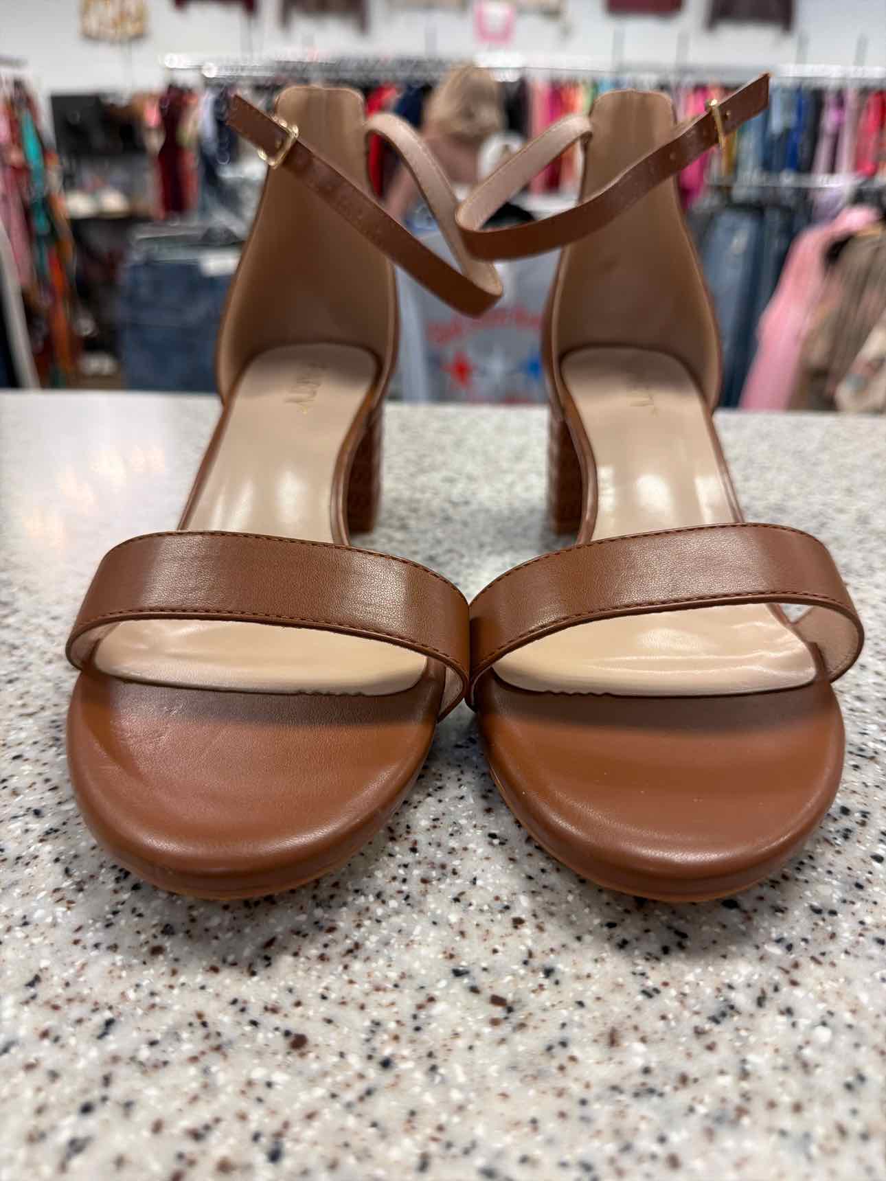 Party Size 9 NEW Faux Leather Ankle Strap Block Heel Brown Sandals