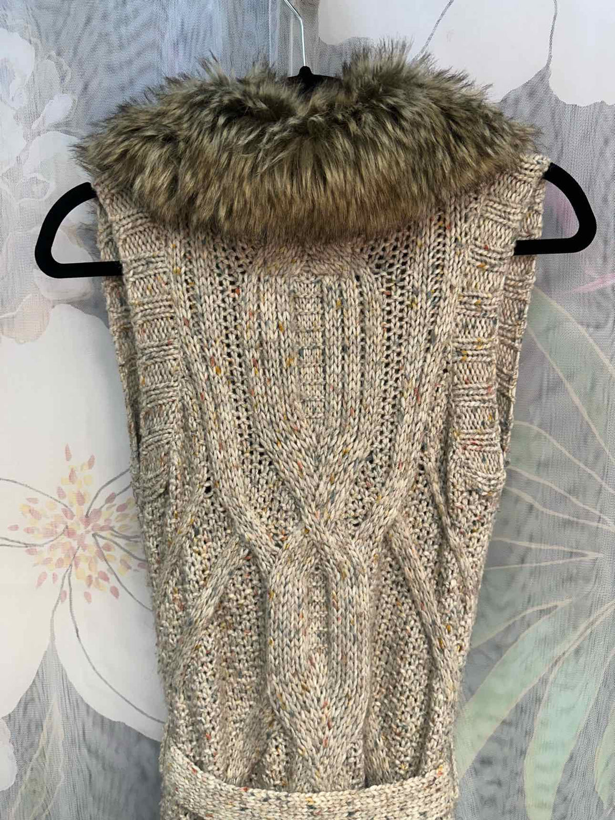 Angel of the North Wool Blend Cable Knit Faux Fur Hood Size Small Brown Vest