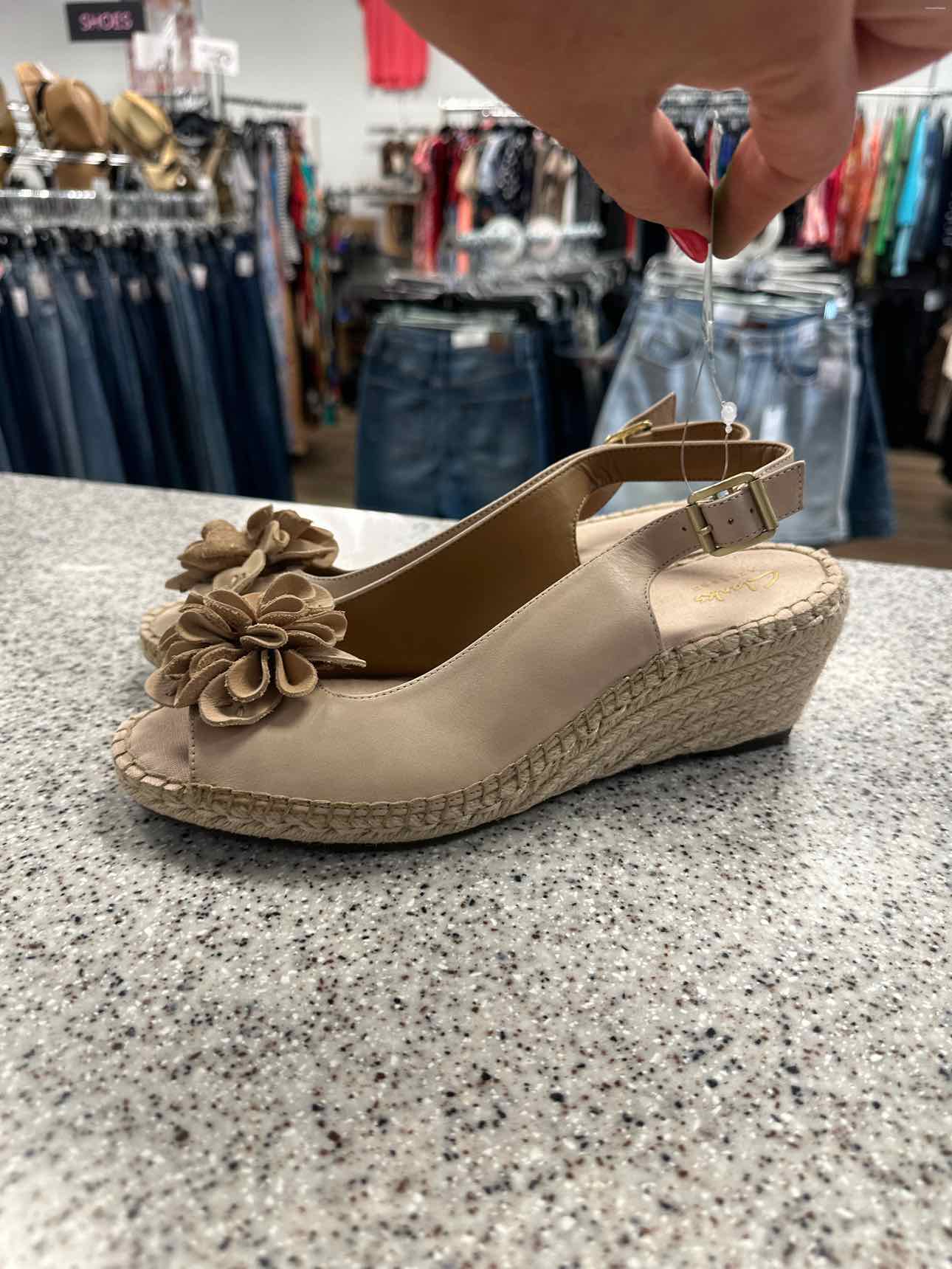 Clarks Size 9.5 floral leather peep toe wedge espadrille Tan sandal
