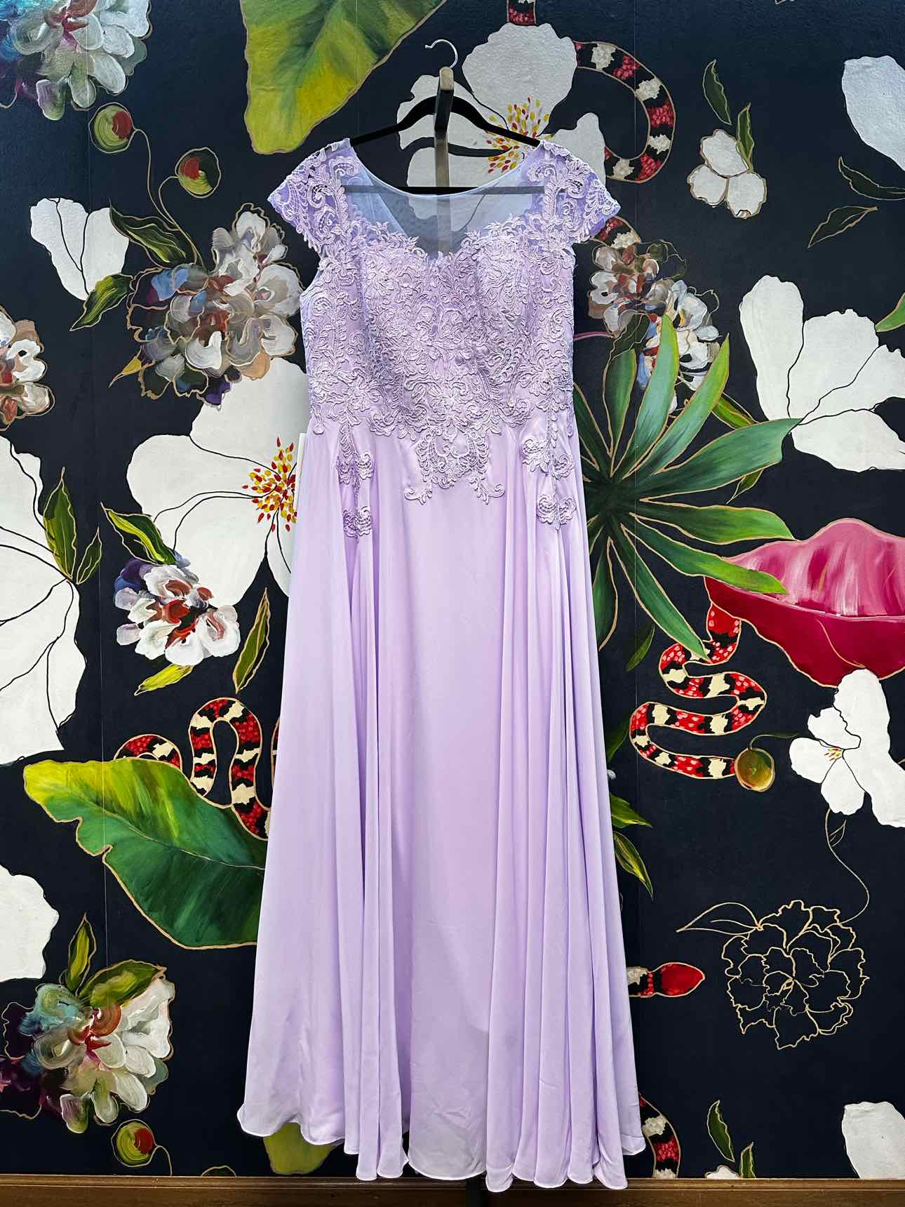 Lavetir Size 16W Lilac Formal Dress NWT