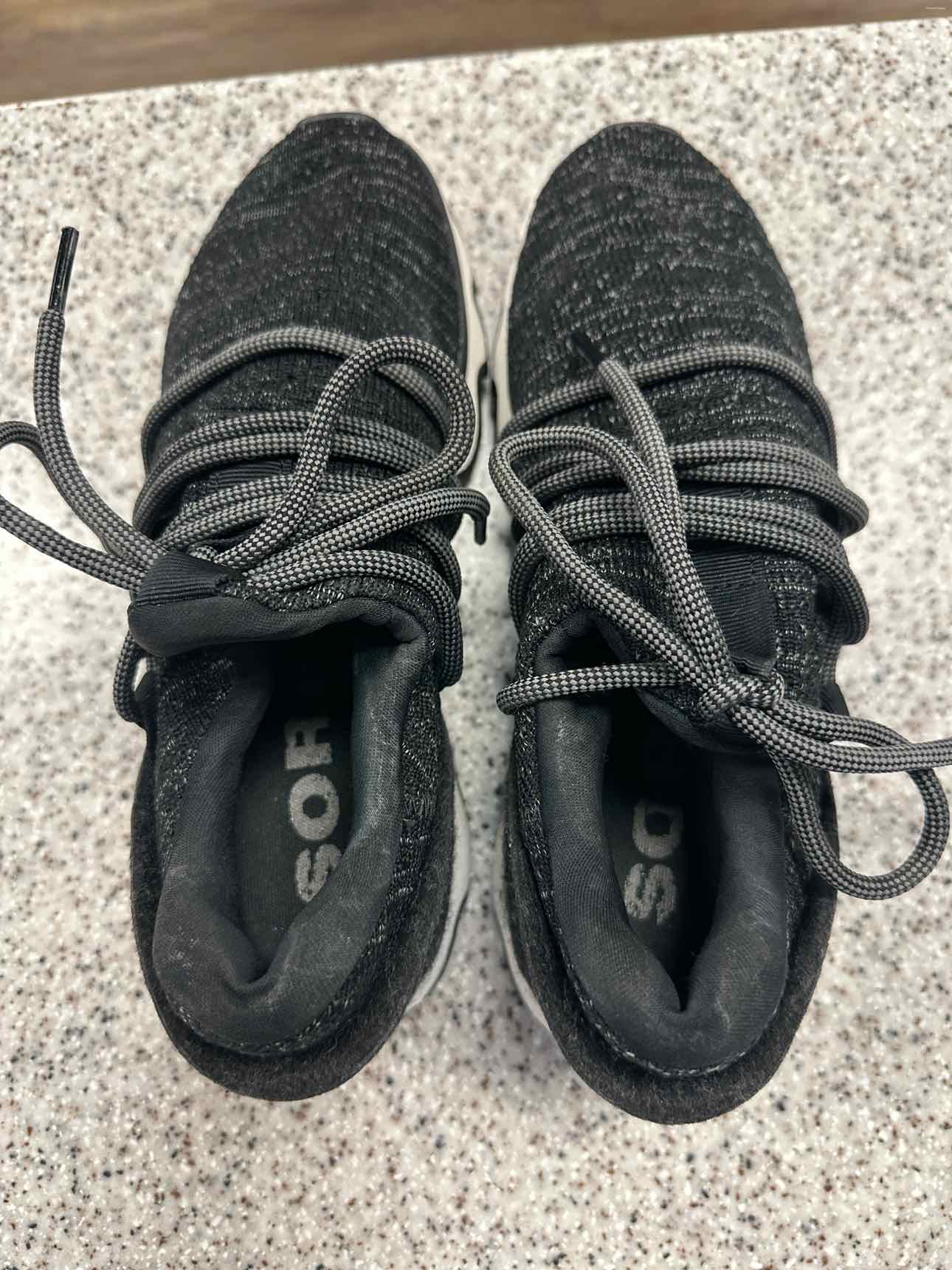 Sorel Size 6 Black Sneakers