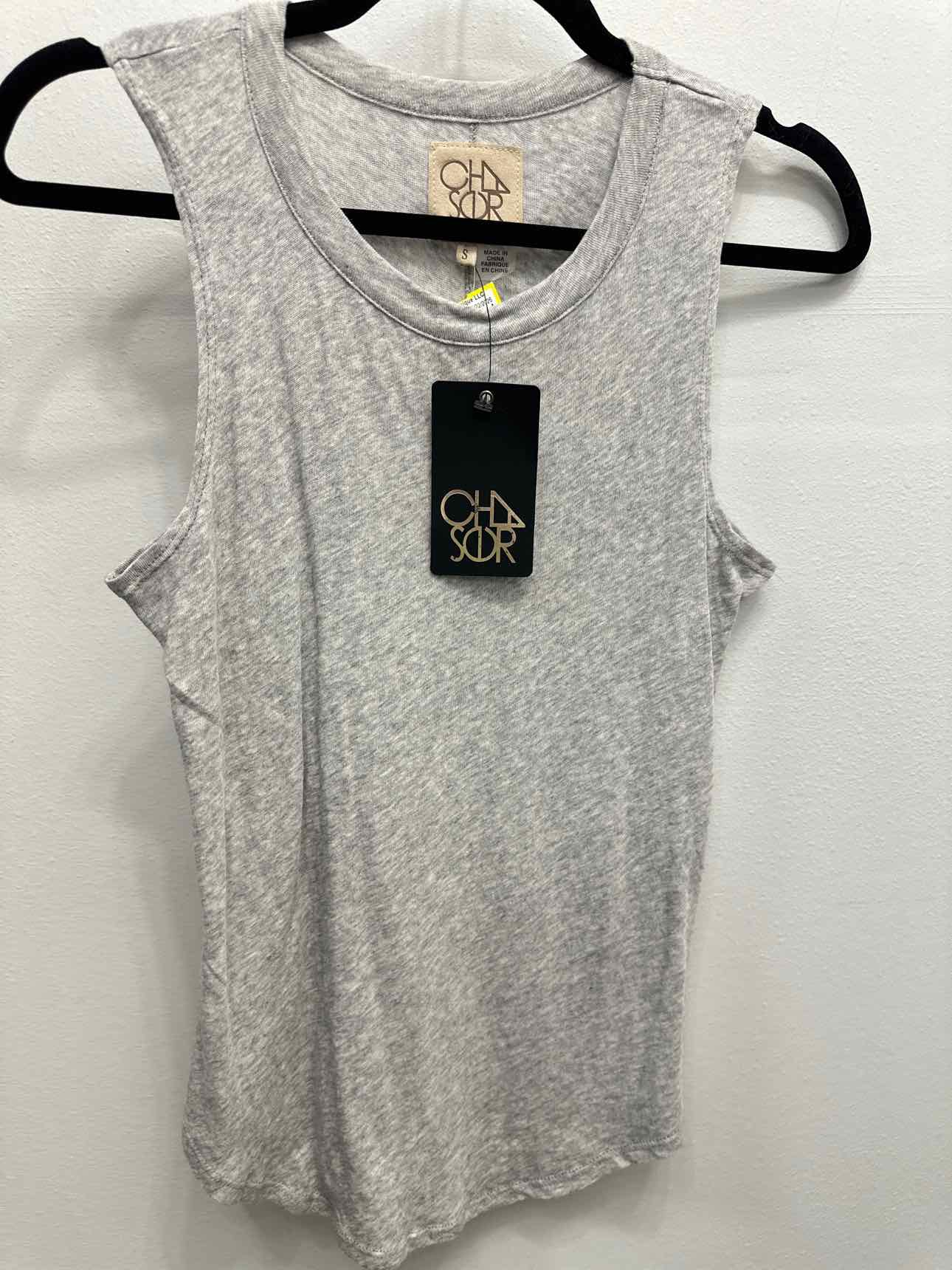 CHASER Size Small Grey Top