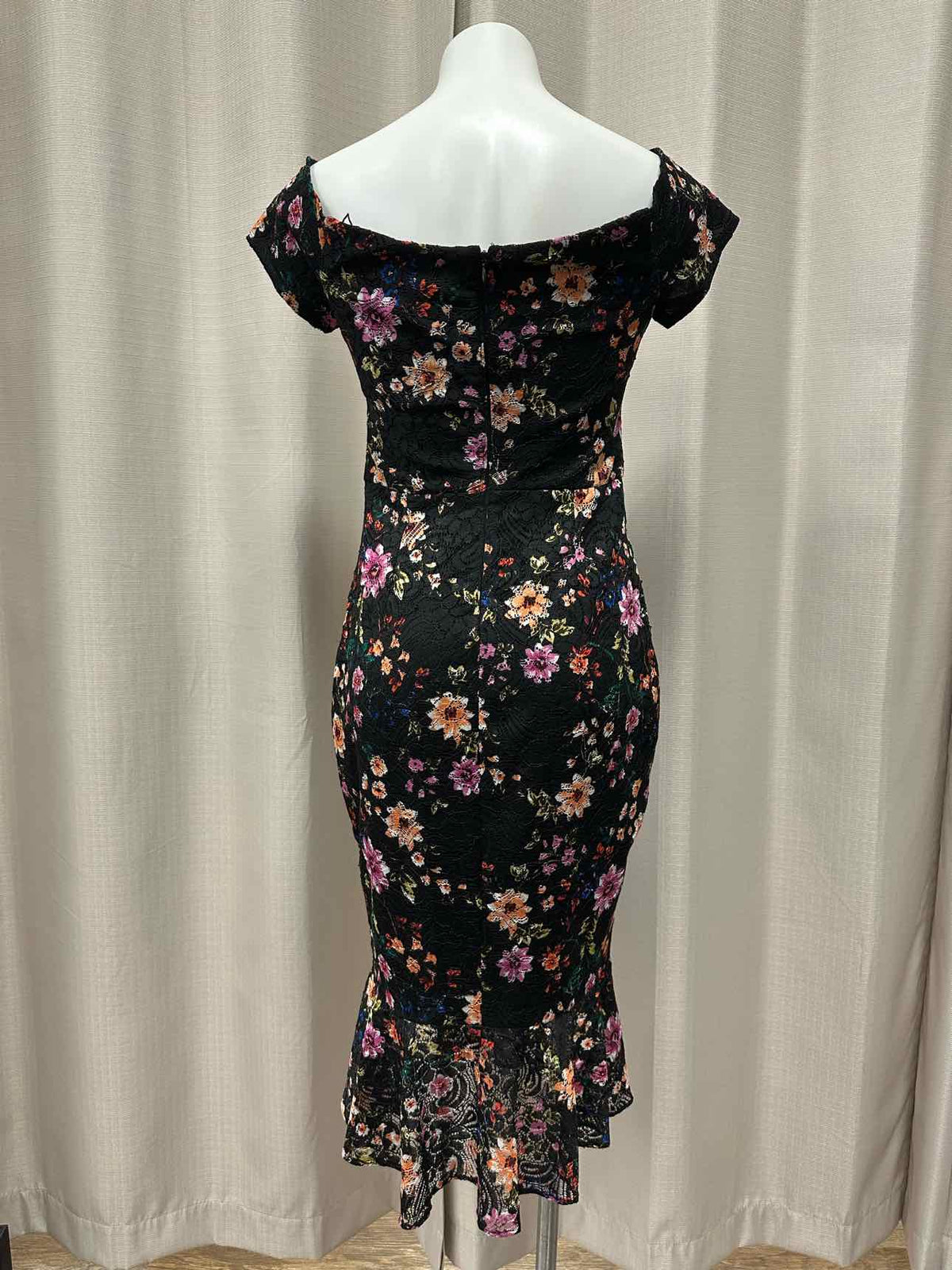 Guess Floral Lace Overlay Short/Off Shoulder Sleeve Mermaid 6 Black/Multi Dress