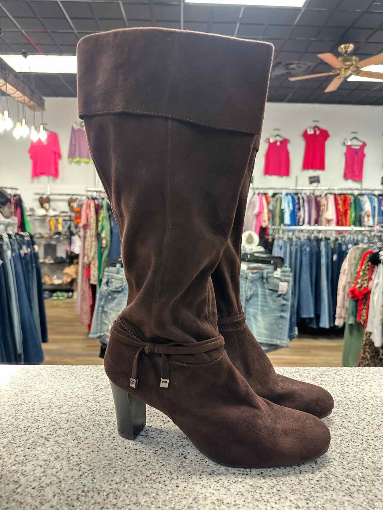 Predictions Size 9W Dark Brown Boots