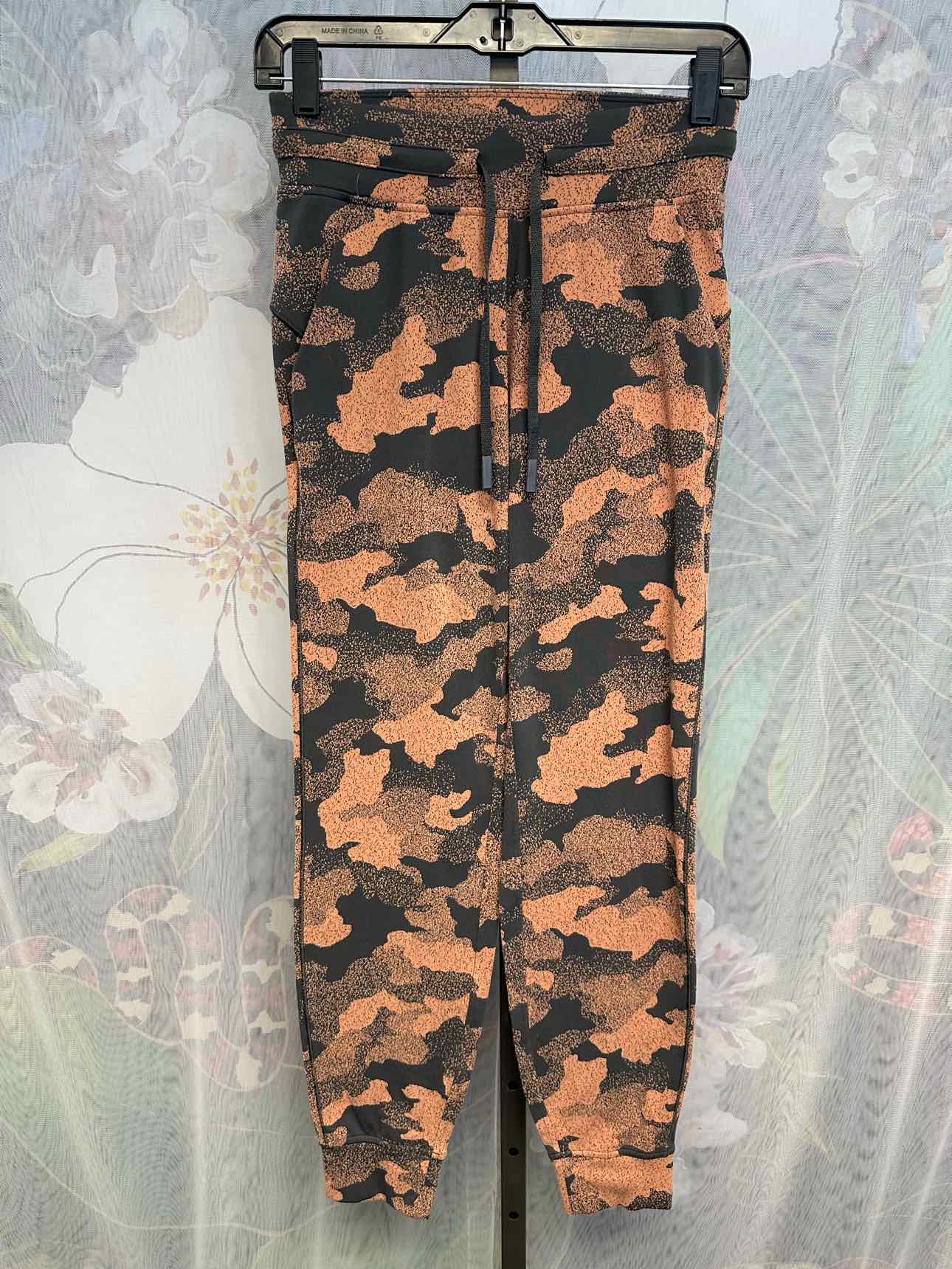 Lululemon Camo Print 4 Grey/Tan Jogger Athletics