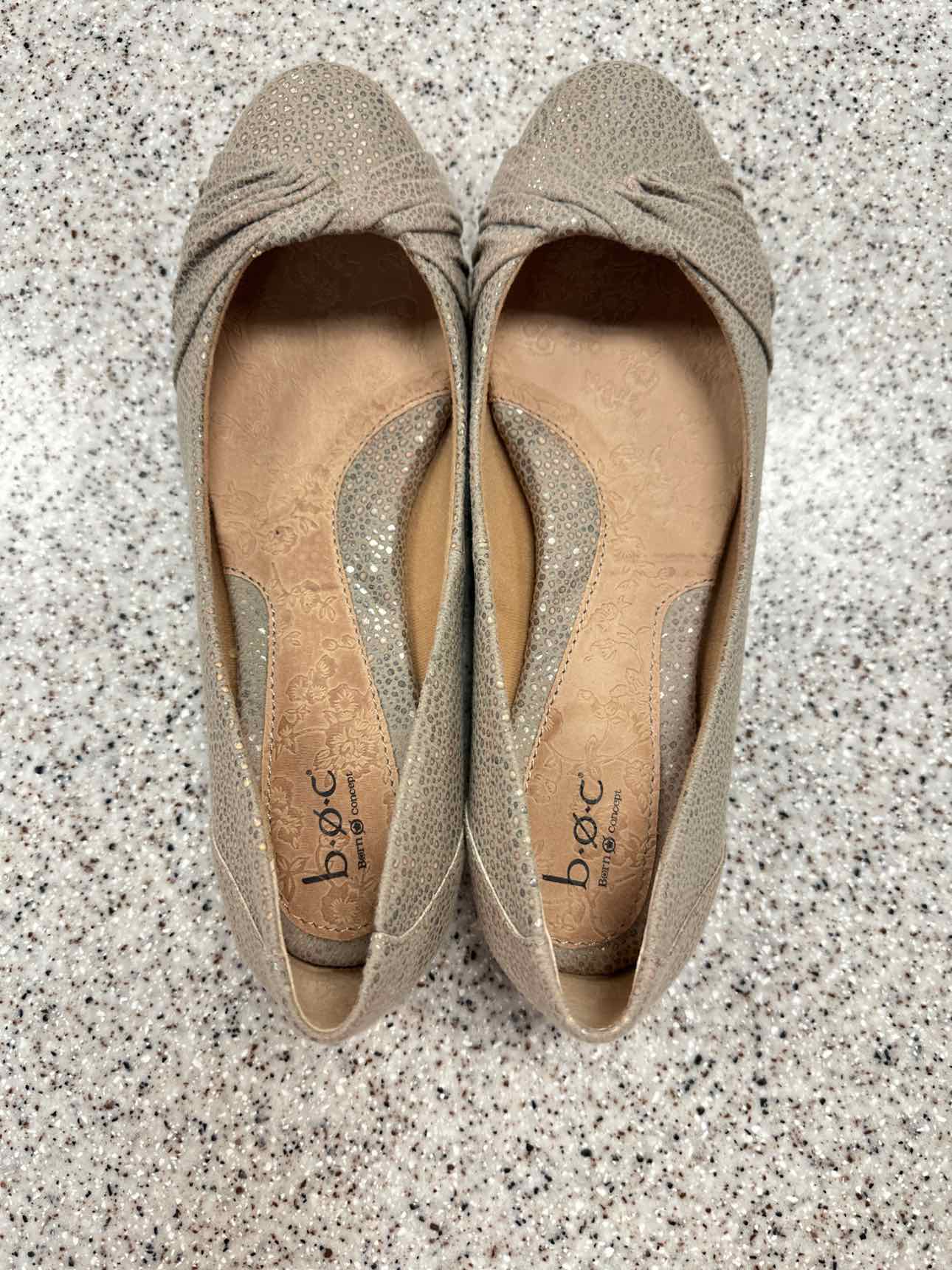 BOC Size 9 1/2 Taupe Shoes