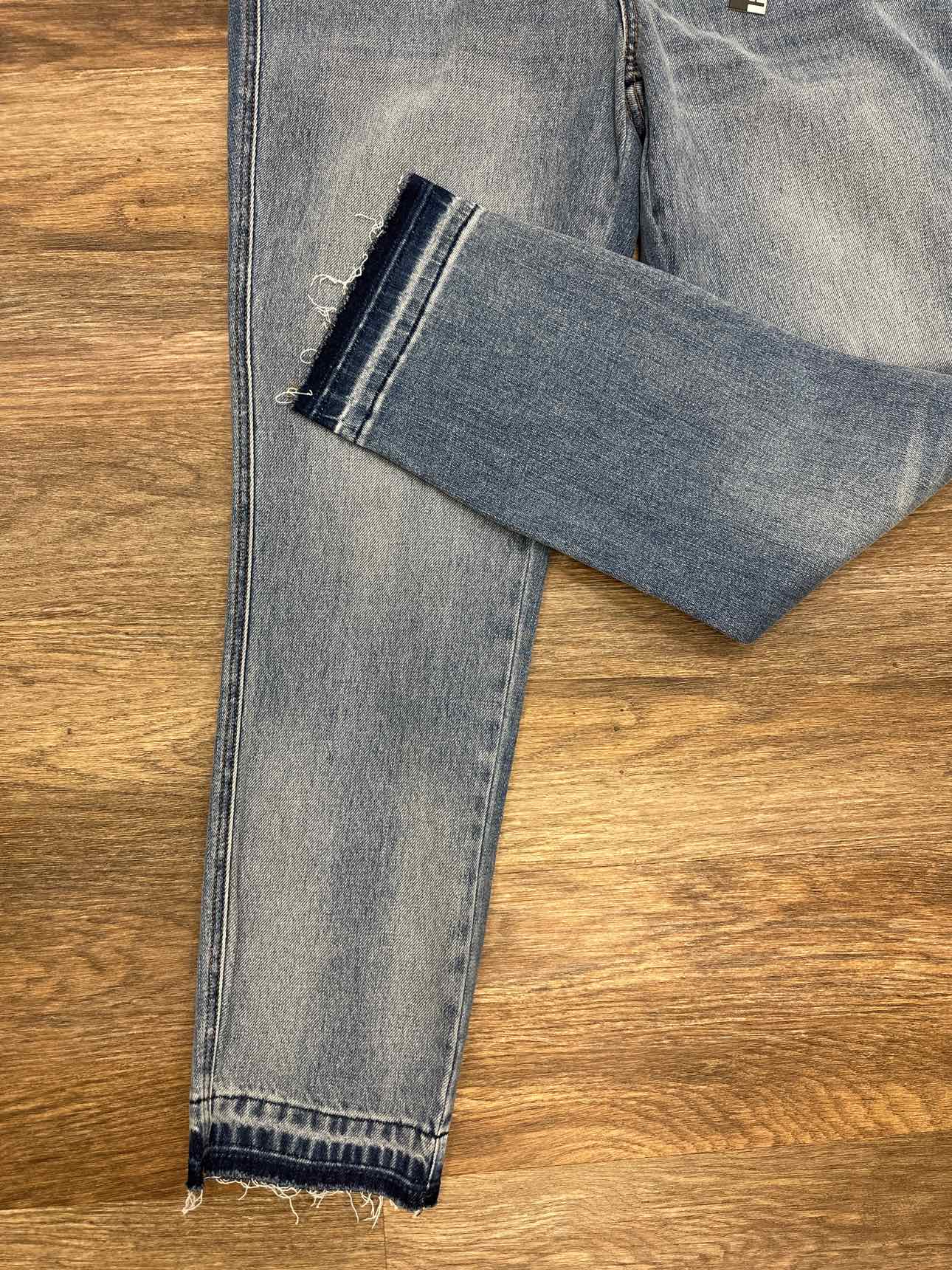 Judy Blue Mid Rise Rigid Magic Release Hem Boyfriend Denim Jeans (JB88818)