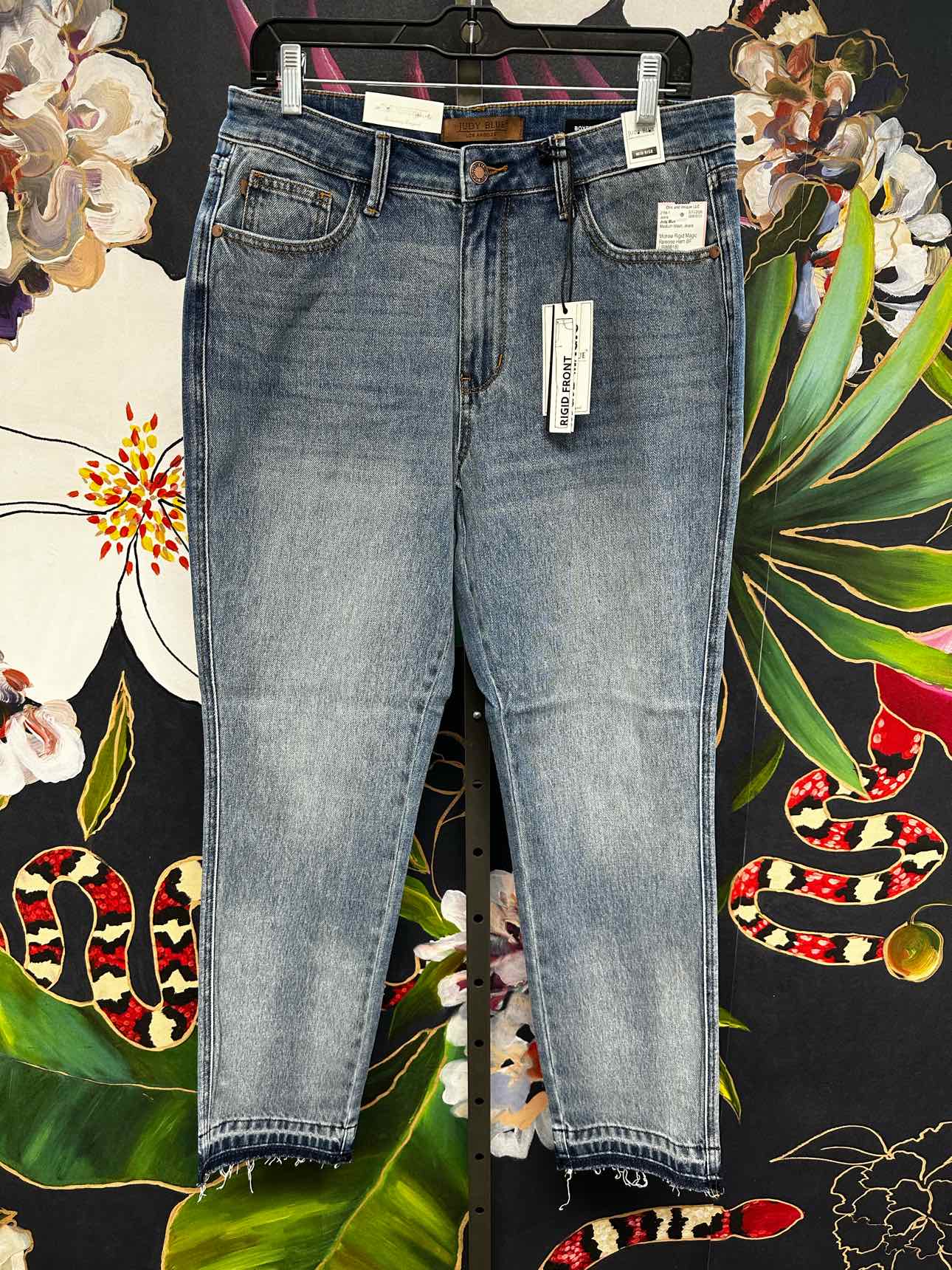 Judy Blue Mid Rise Rigid Magic Release Hem Boyfriend Denim Jeans (JB88818)