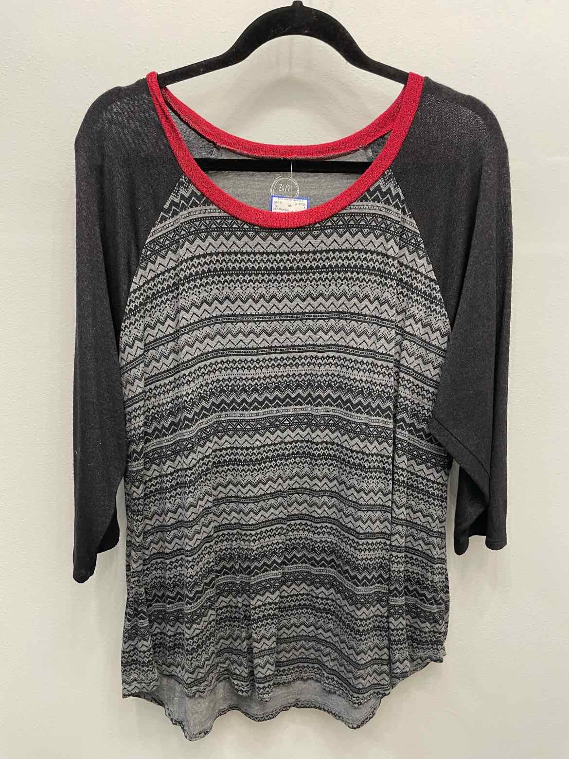 24/7 Maurices Size XL Grey Top