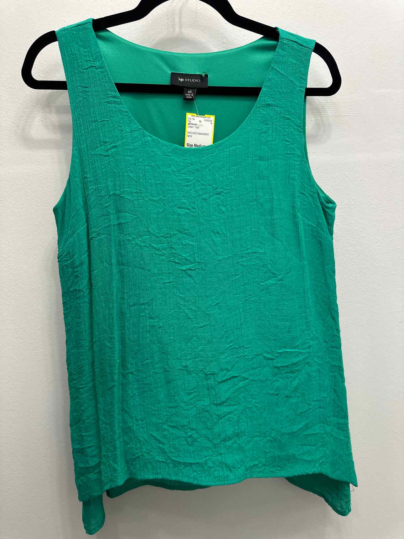 AB Studio Size Medium Green Top