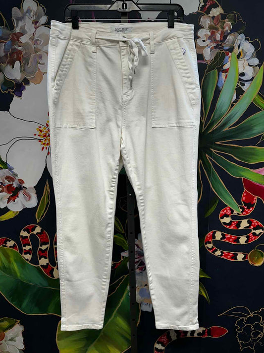 Judy Blue Size 15/32 White Denim Jogger Jeans