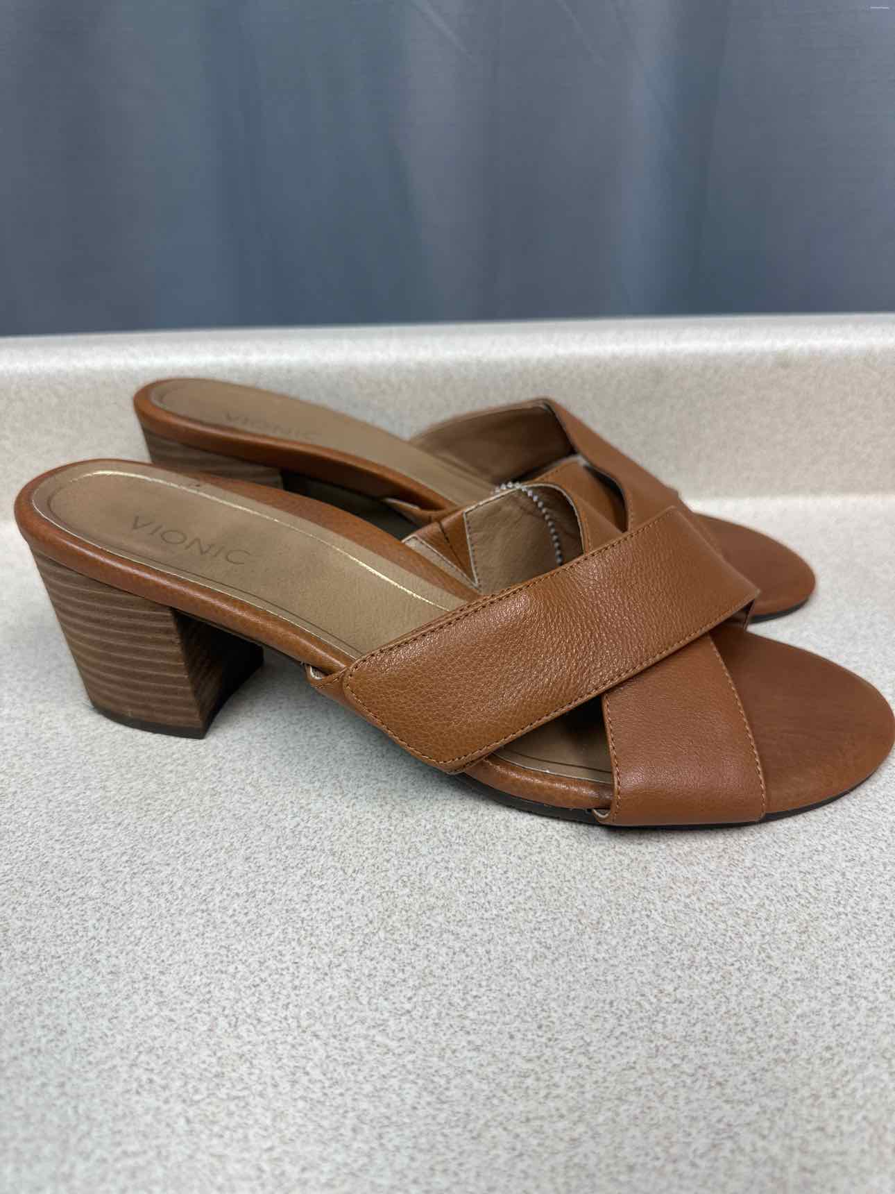 Vionic Size 10 Brown sandal