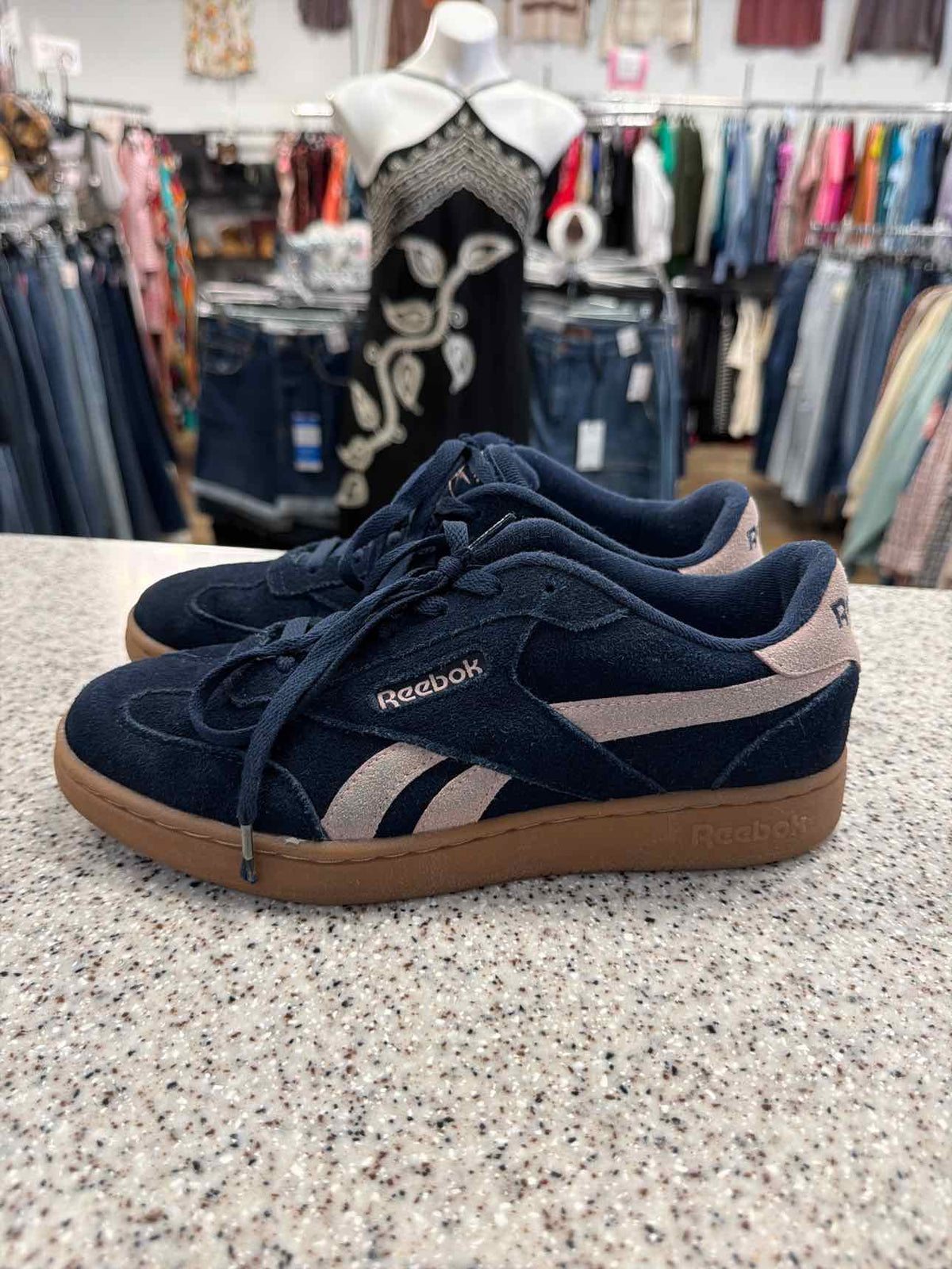 Reebok Size 8 Womans Forte Longer Suede Sneakers Pink-Toned Stripe Navy Sneakers