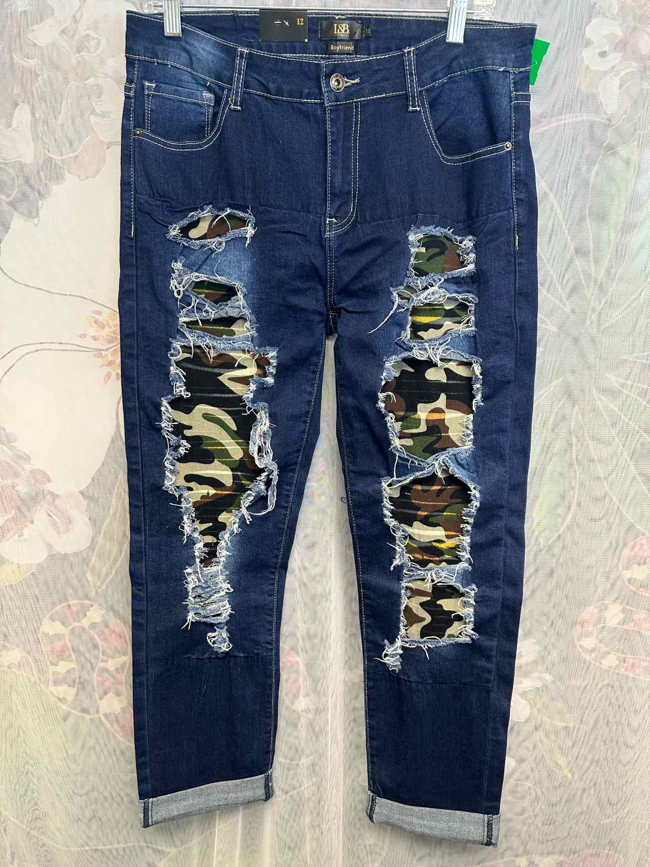 L&B NEW NWT Camo Patch Distressed Boyfriend Fit Size 12 Denim Jeans