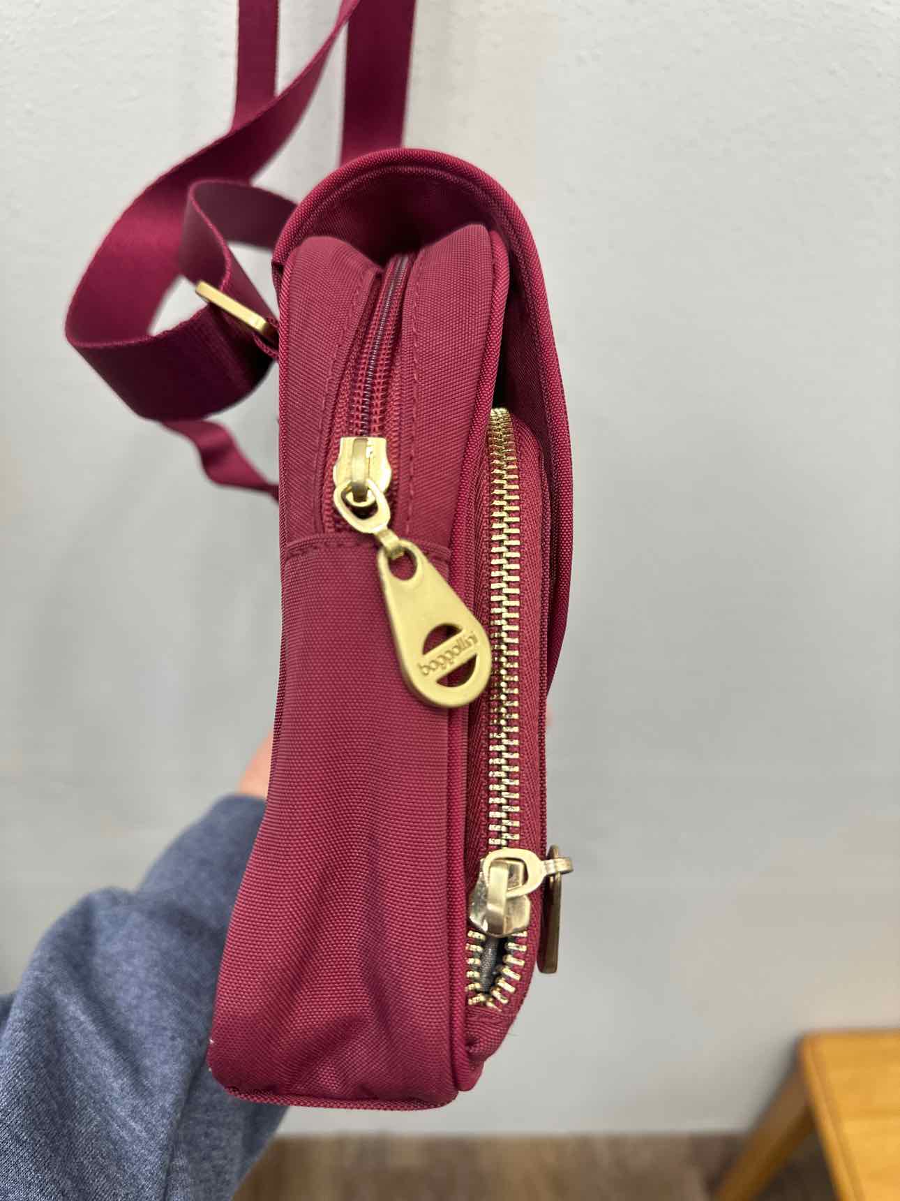 Baggallini Size Small maroon Handbags