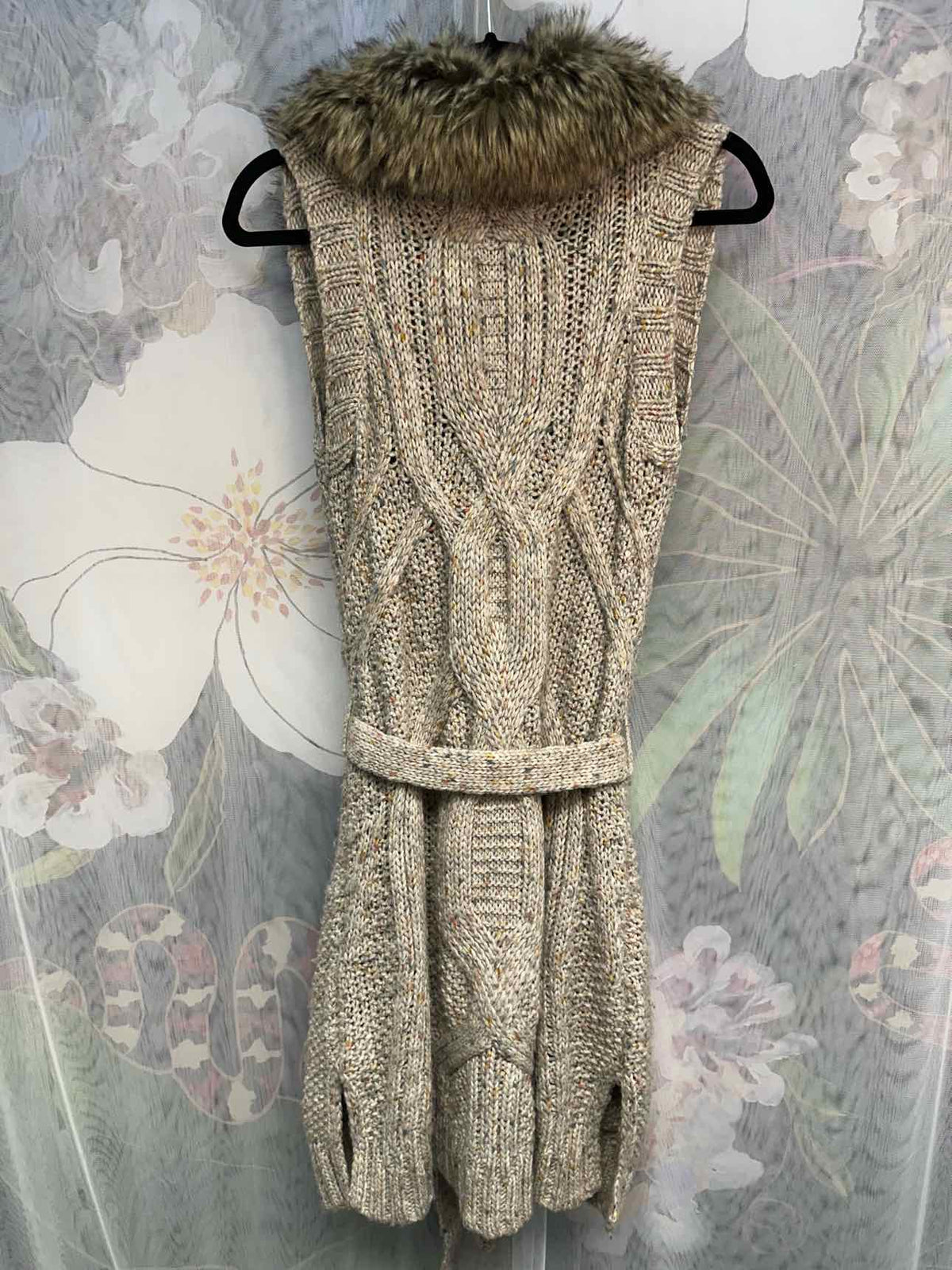 Angel of the North Wool Blend Cable Knit Faux Fur Hood Size Small Brown Vest
