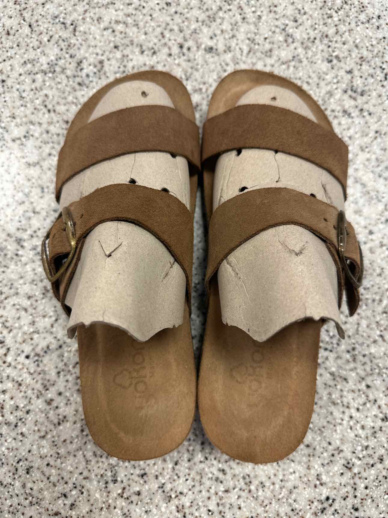 Yokono Size 7.5 Tan sandal