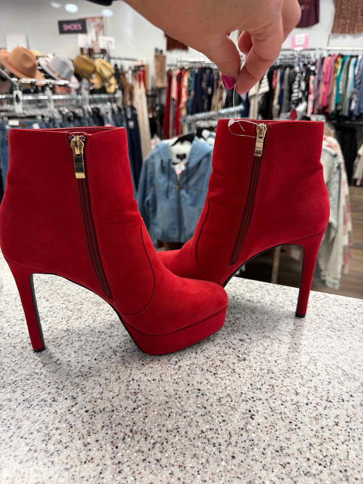 ShoeDazzle Natashia Platform Booties Red Velvet Faux-Suede Finish Size 9