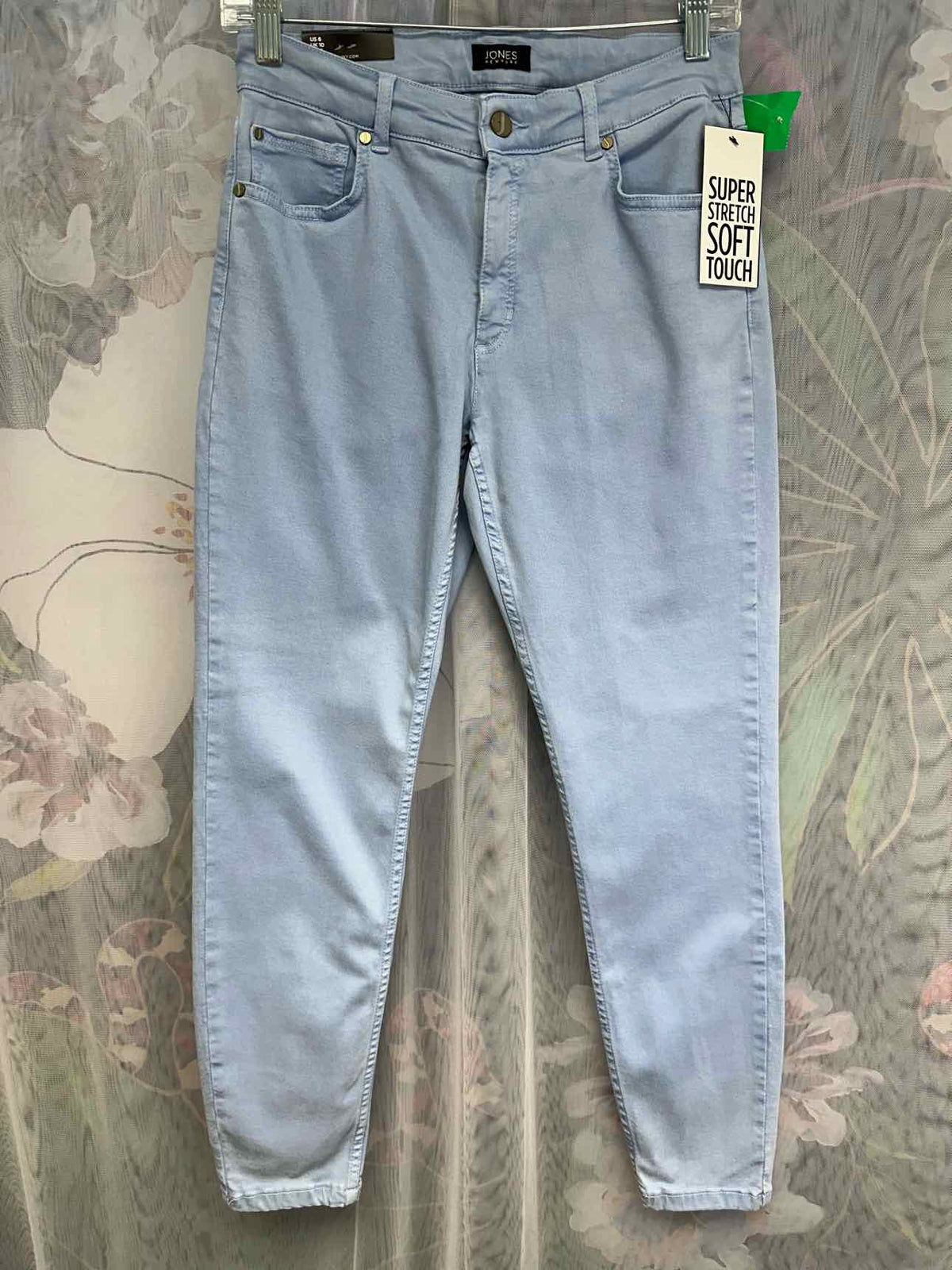 Jones New York Size 6 pale Blue Pants
