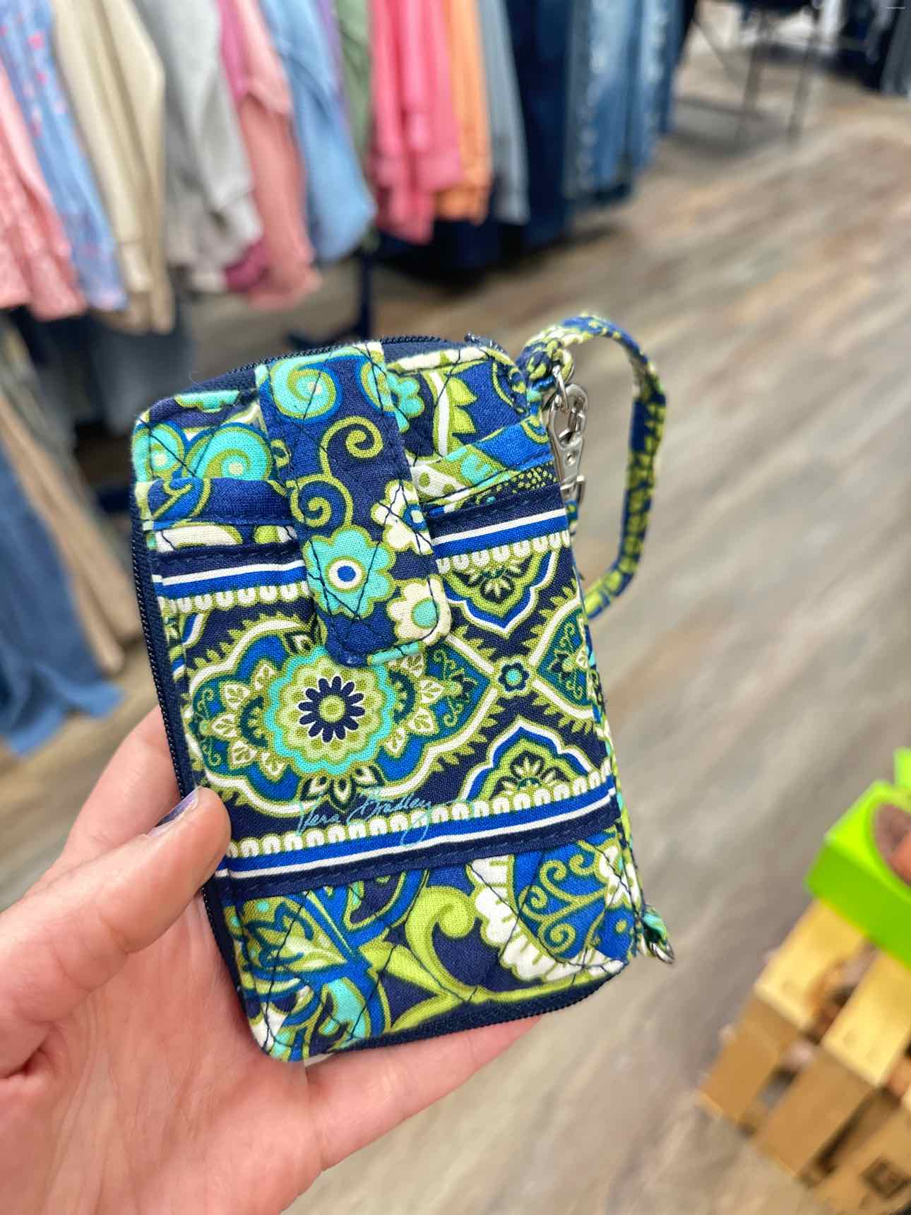 Vera Bradley Rhythm & Blues Paisley Pattern Zipper Wristlet Blue Green Wallet