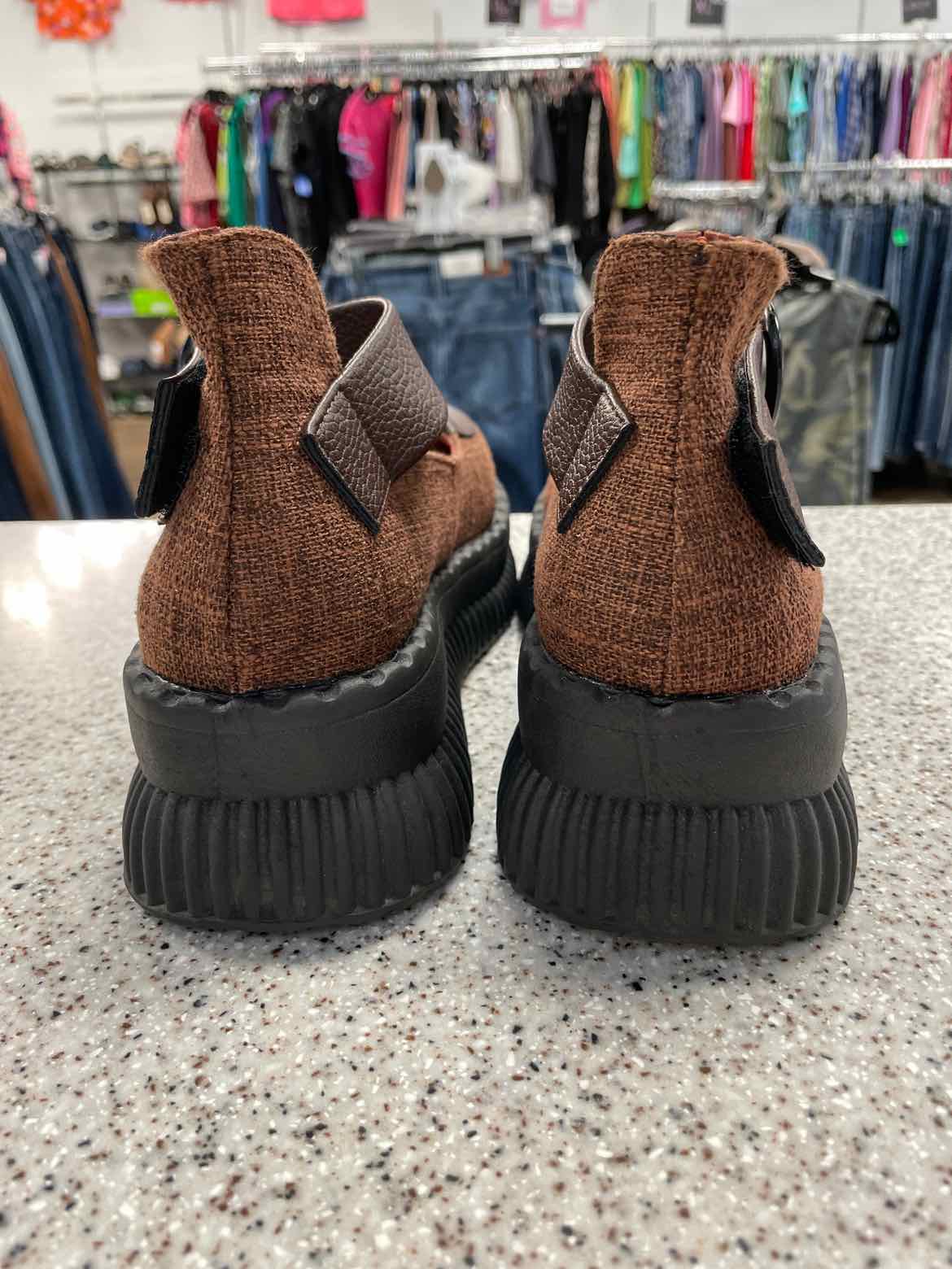 Unbranded Size 39 Brown Shoes