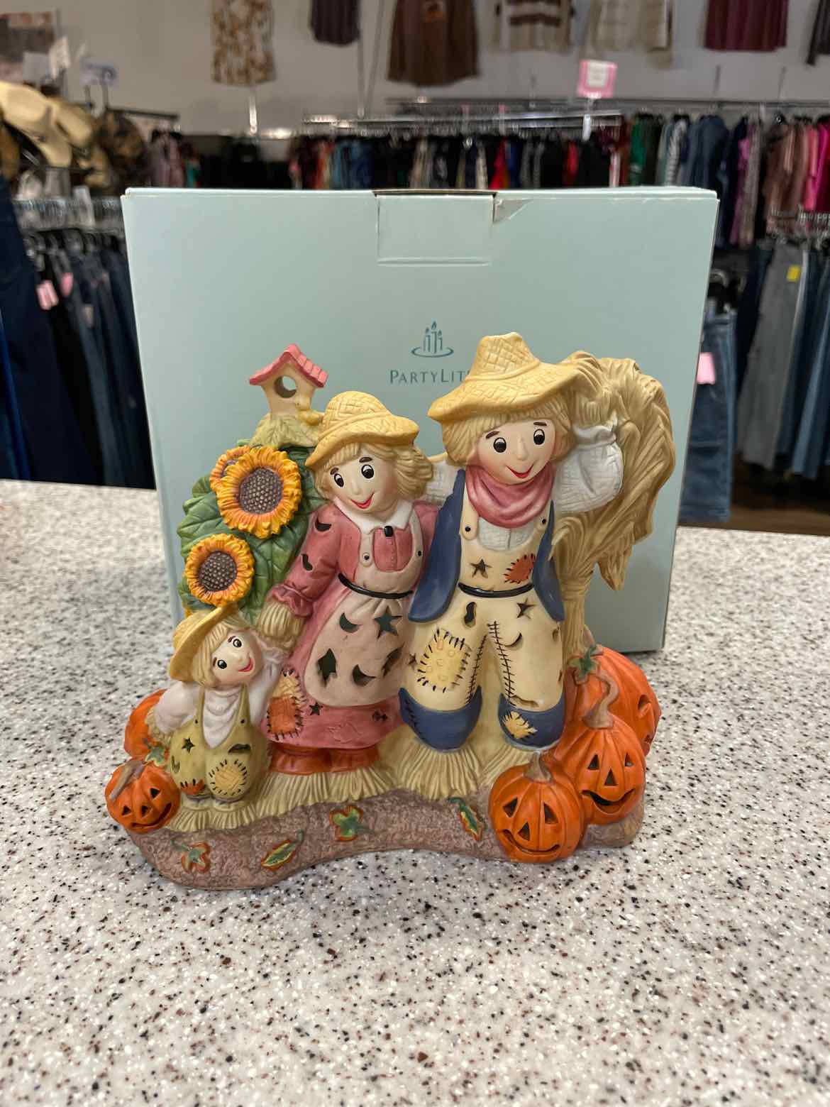 Partylite VINTAGE Ceramic Scarecrow Family Tealight Holder P7323 NEW