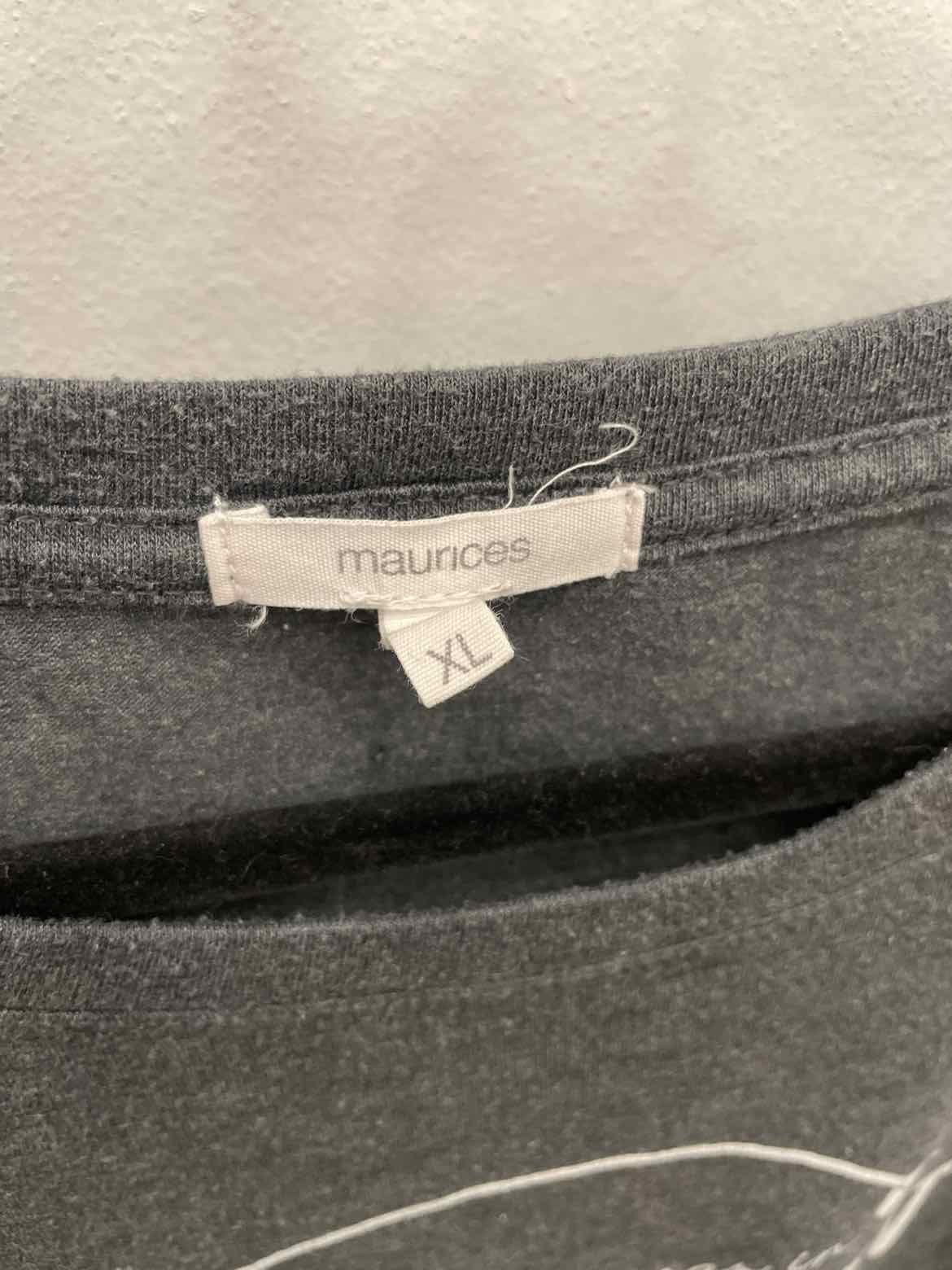 Maurices "My heart belongs in Wisconsin" graphic tee Size XL Gray Top