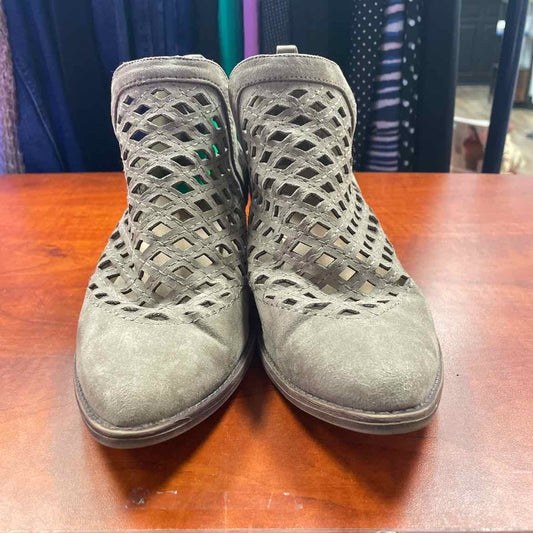 Jeffrey Campbell Saget Spilt Shaft Cut-Out Taupe Boot Size 8