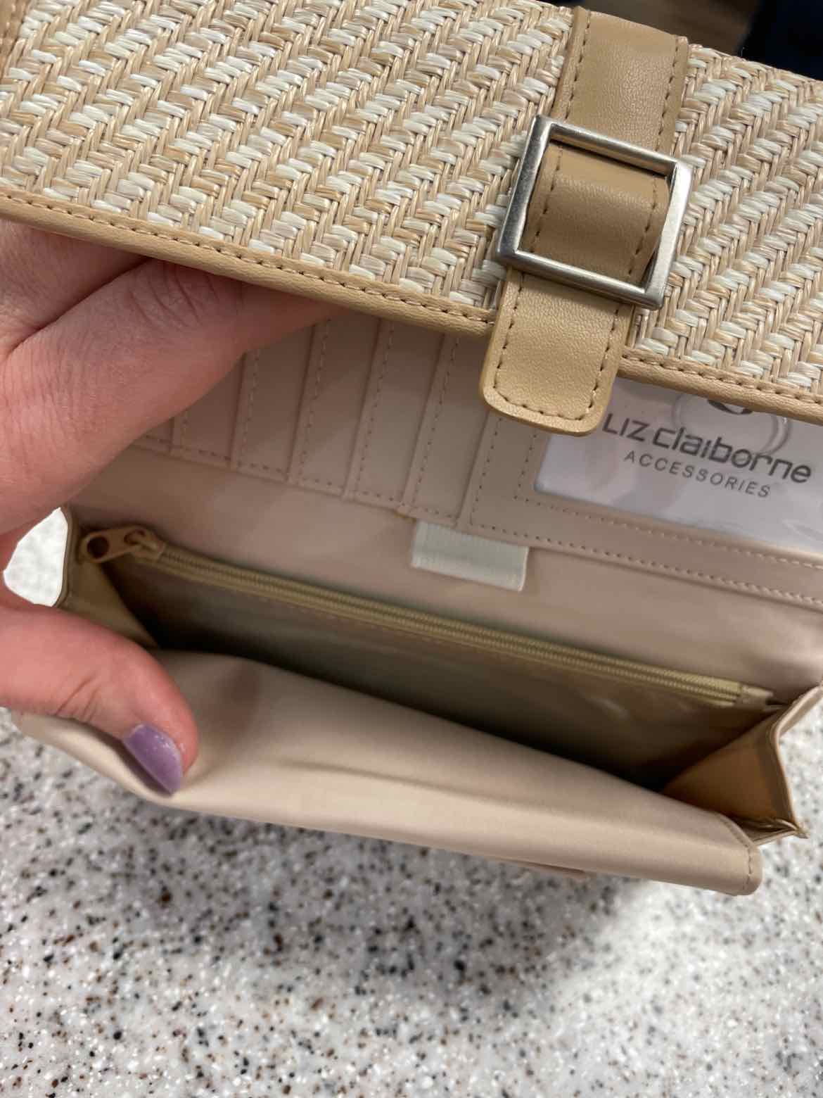 Liz Claiborne Size Large Beige Wallet