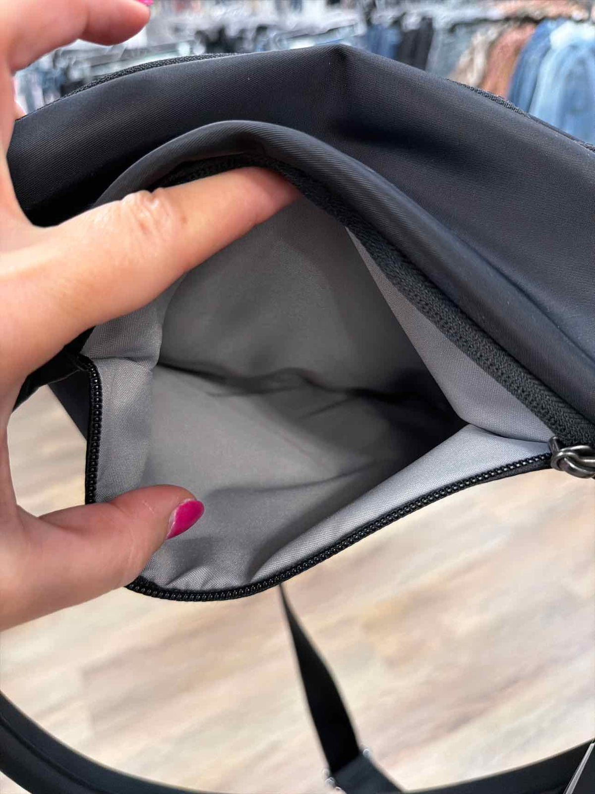 Baggallini Stanton Black Nylon Crossbody Sling Bag NEW