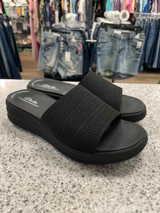 Clarks Size 7 1/2 Black Cloudsteppers Drift Twist Washable Slides Sandals