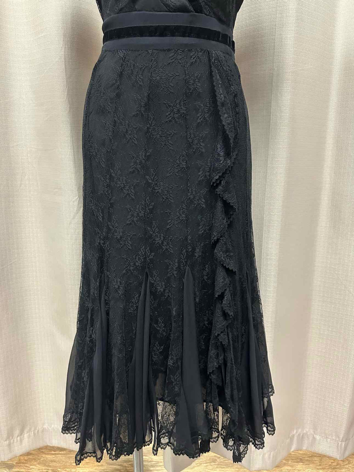 Karen Millen Silk Blend Lace Overlay Short Sleeve Surplice Size 10 Black Dress