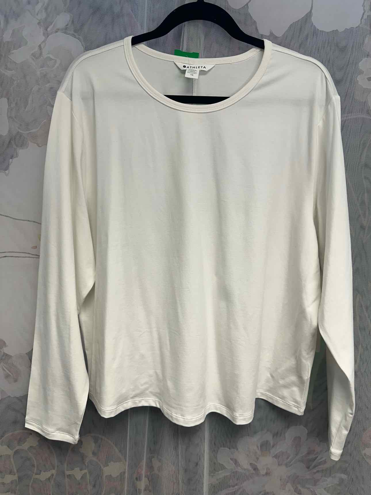 Athleta Size 1X White Top