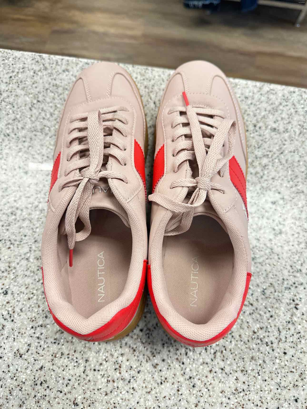 Nautica Size 10 Pink/Red Shoes