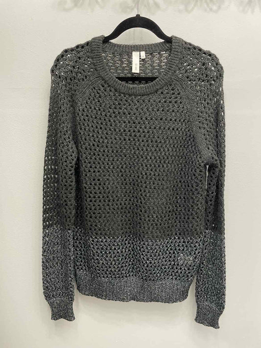 SI IAE Size Large Charcoal Top