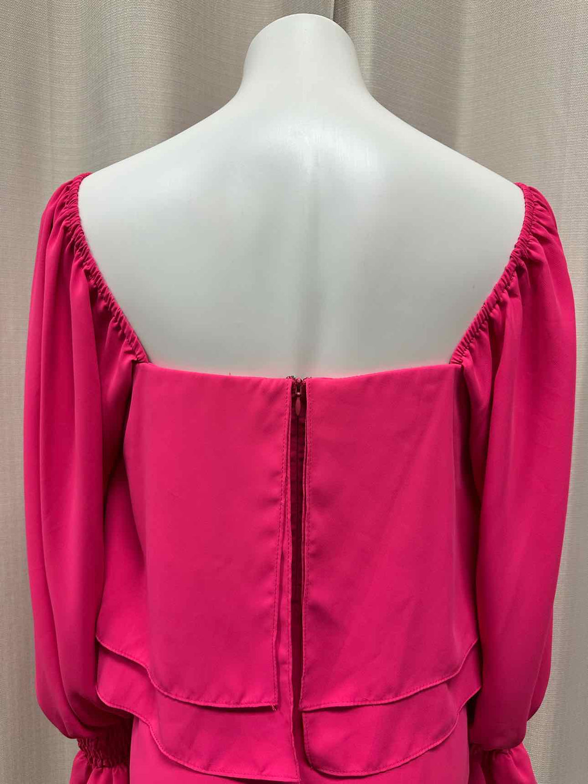 Amanda Uprichard Square Neck Stretch Long Sleeve Size Medium Hot Pink Dress