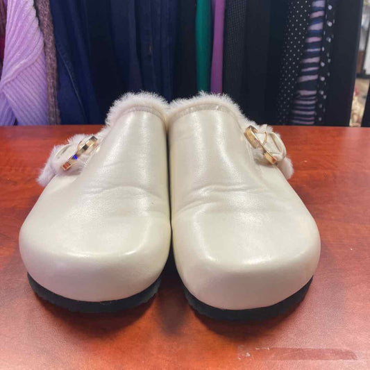 Lulu's Carrina Bone Faux Fur Buckle Mule Slides Size 8