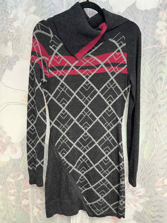 Krimson Klover Size XS Grey/Red Dress