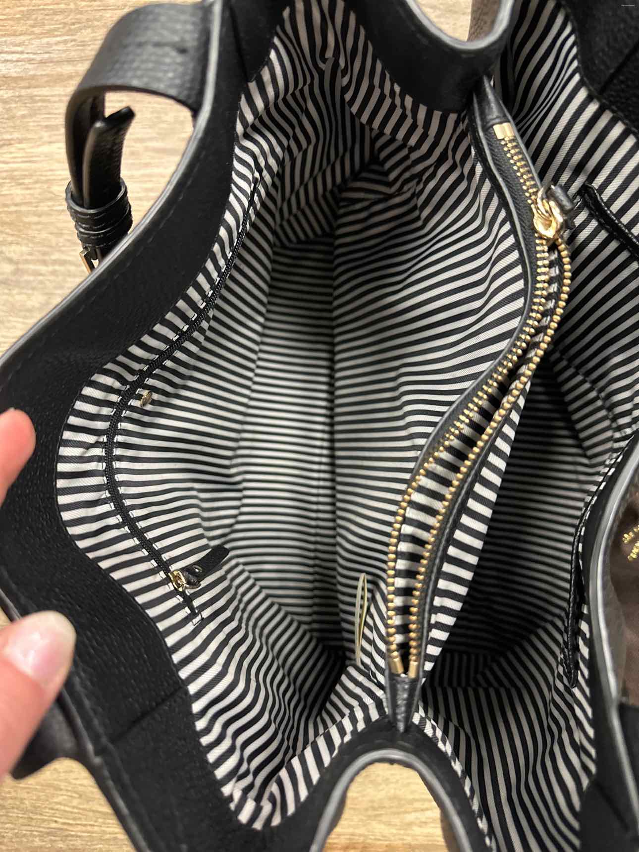 Kate Spade Size XL Black Handbags