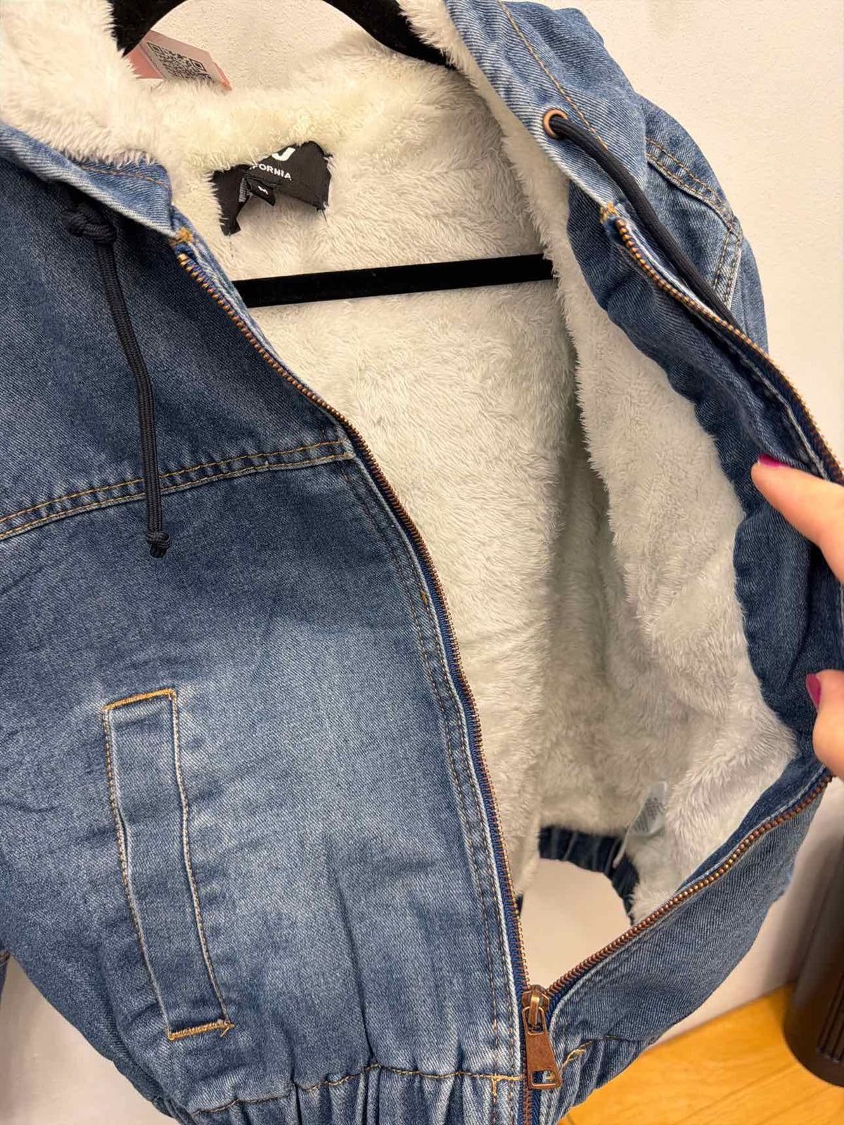 BHJ California Cropped Hooded Sherpa Lined Zip Up Denim Coat