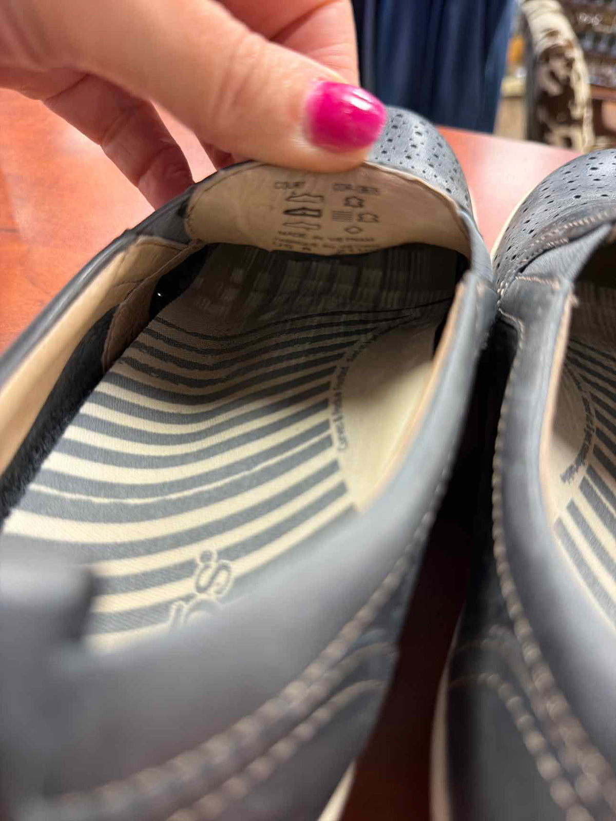 Taos Court Slip-On Steel Sneakers Size 8