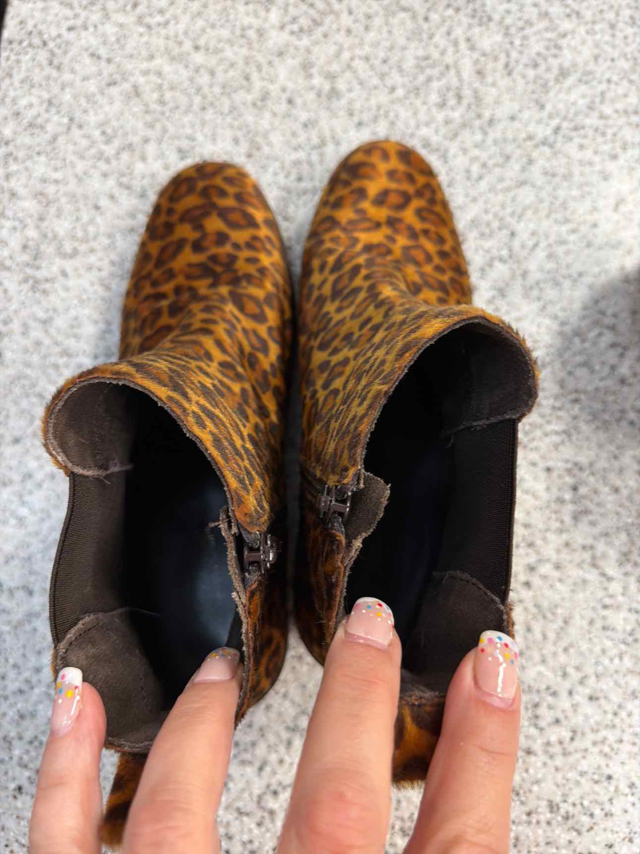 Skechers Size 9 Faux Fur Booties Leopard Boots